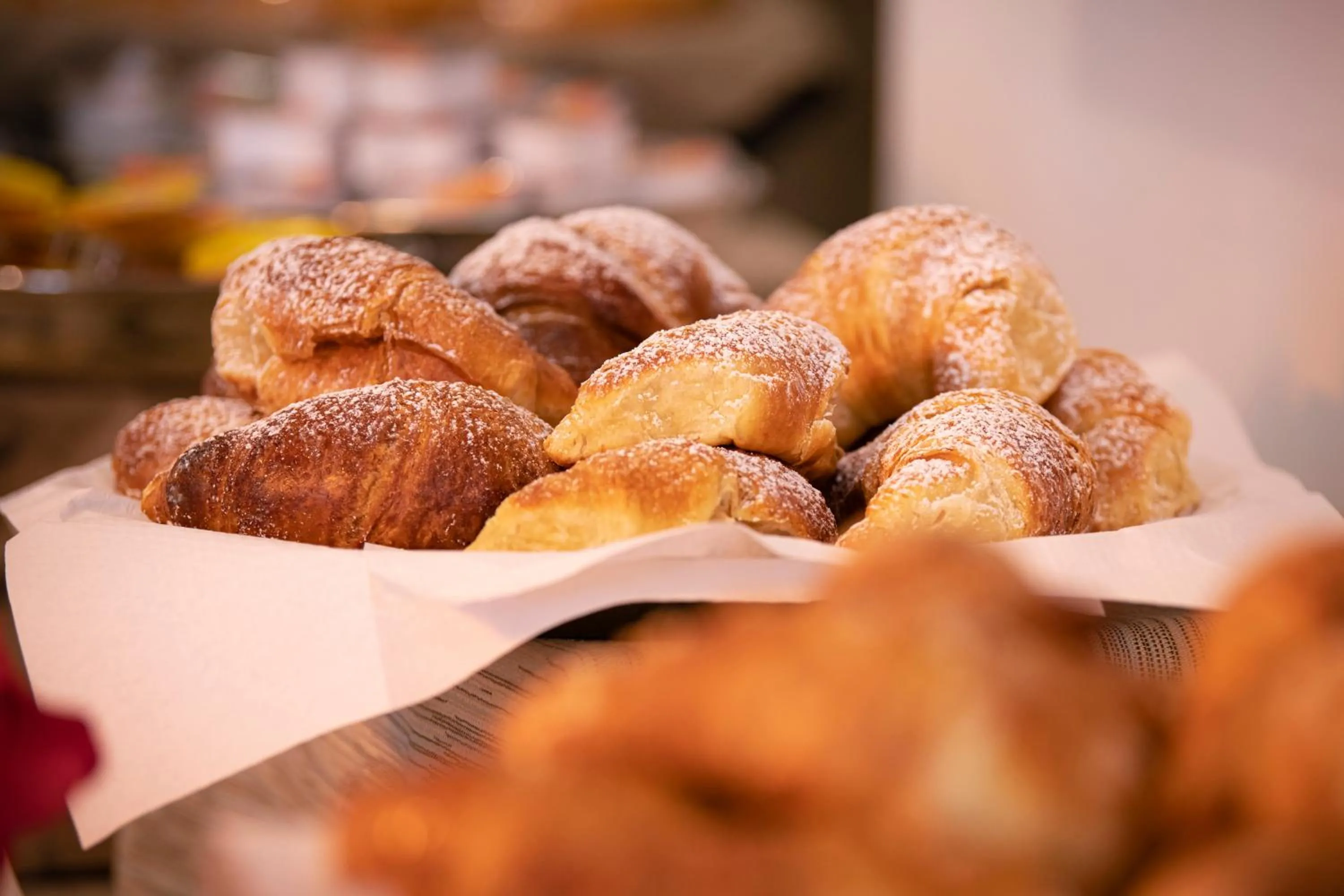 Breakfast in Hotel Califfo