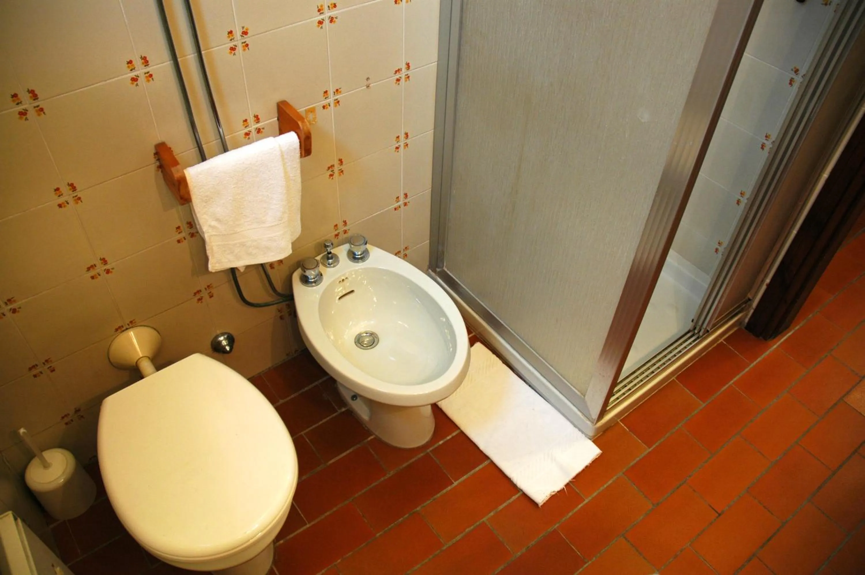 Shower in Hotel Sonenga