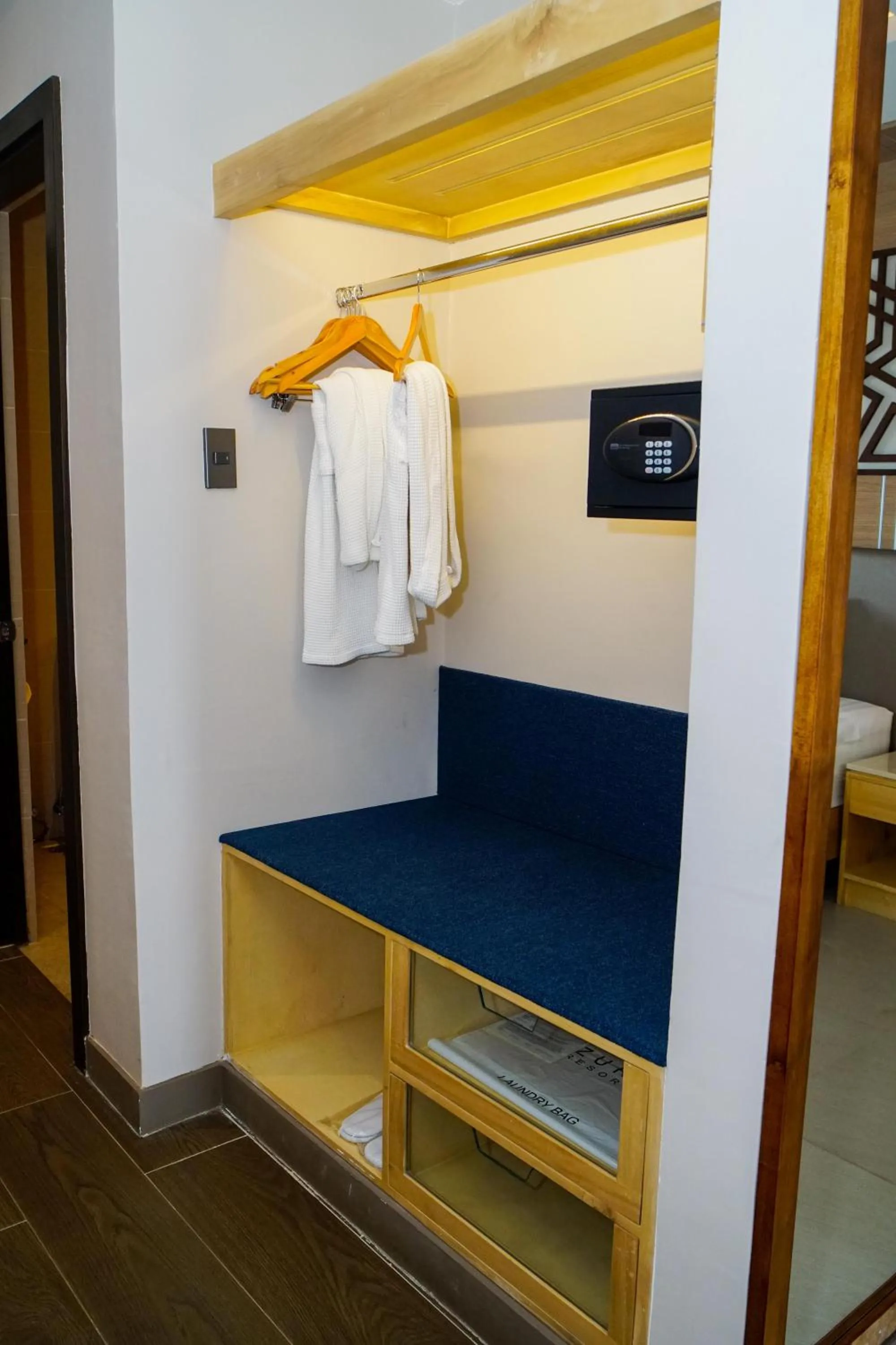 wardrobe, Bed in Zuri Resort