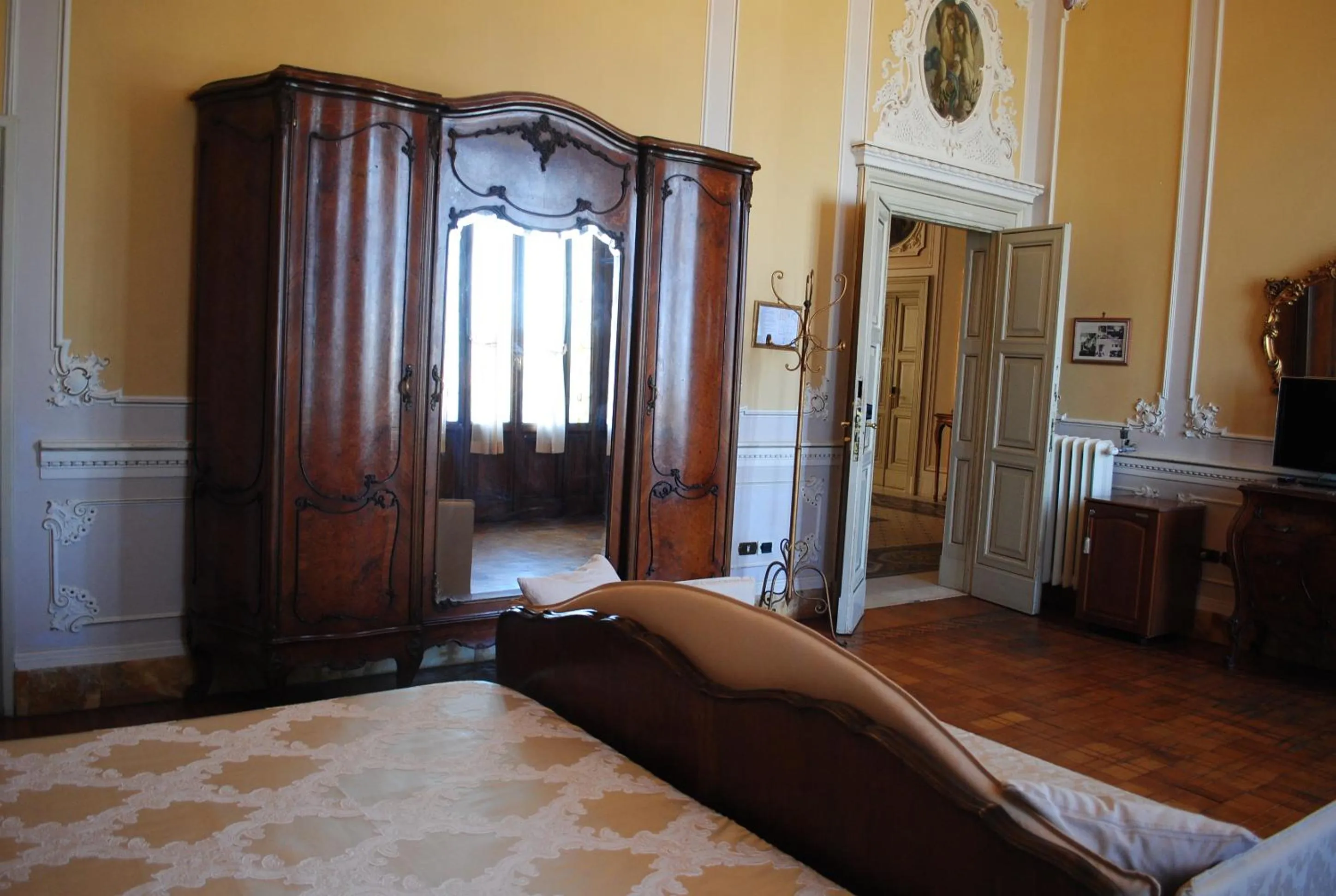 Photo of the whole room, Bed in Villa Tina Hotel