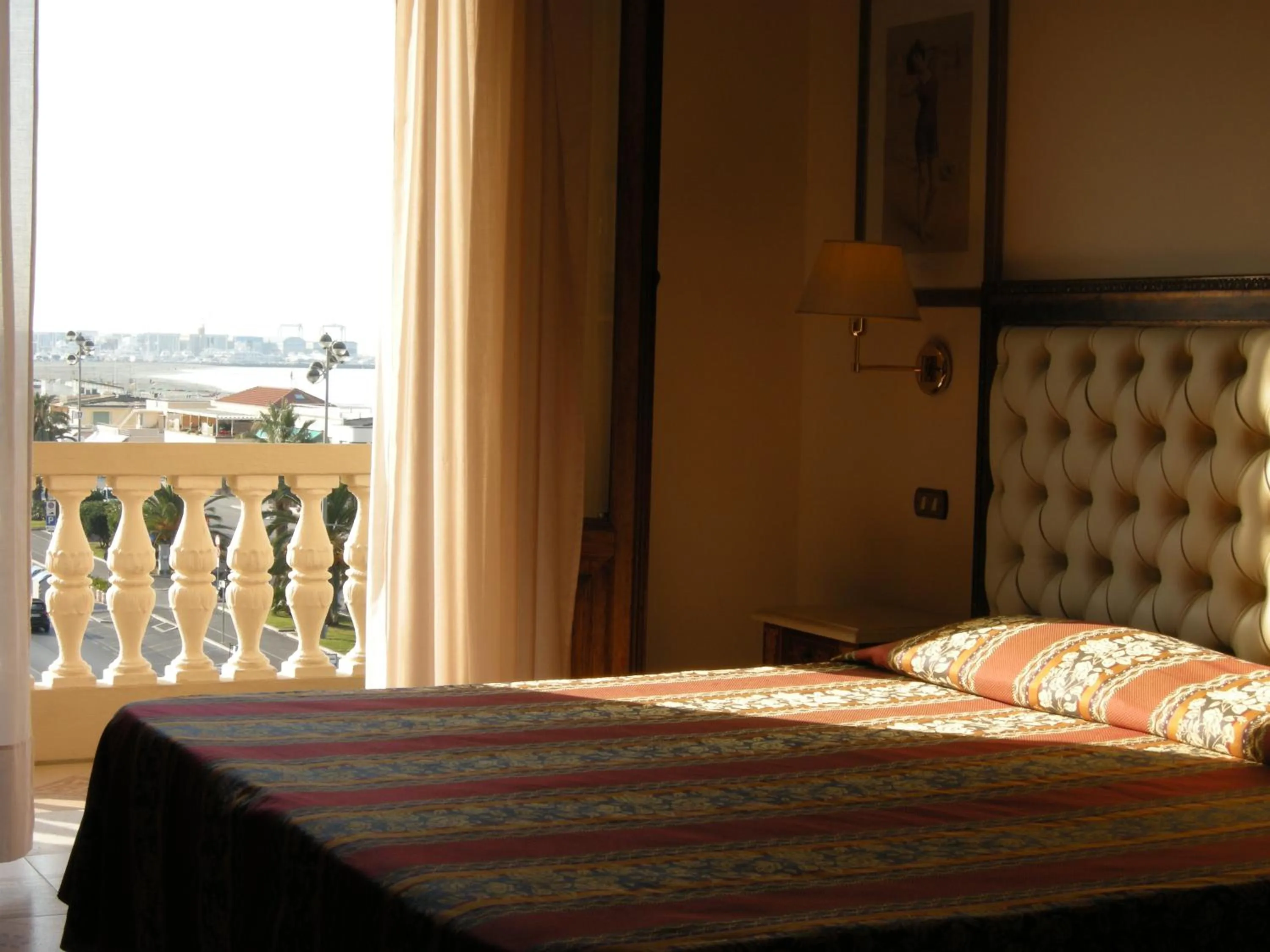 Bedroom, Bed in Villa Tina Hotel