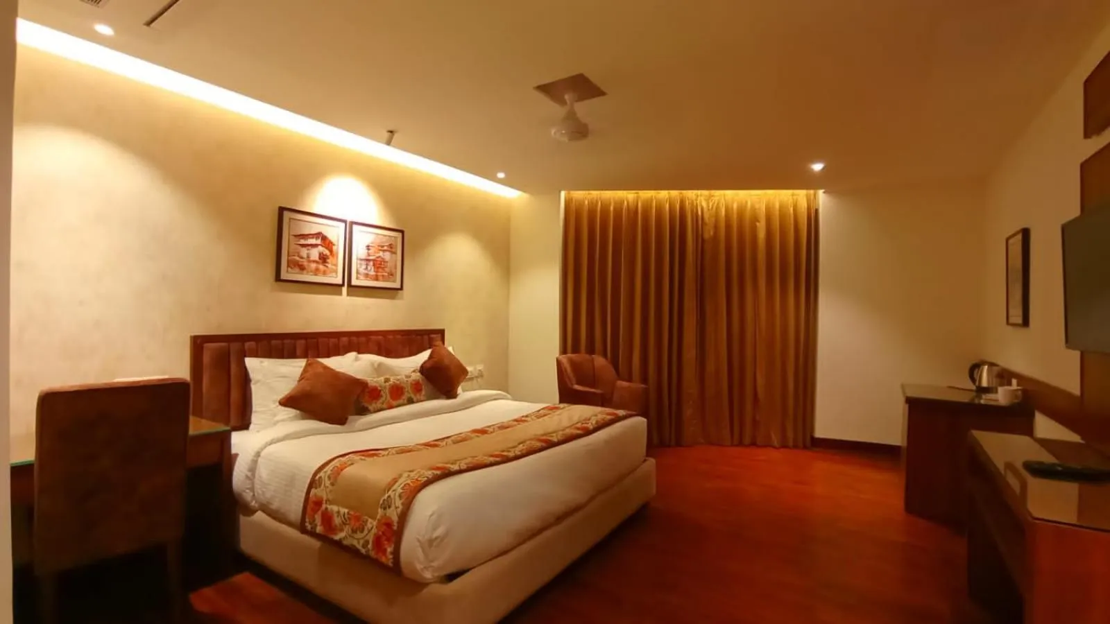 Bed in juSTa Grand View Resort & Spa, Manali