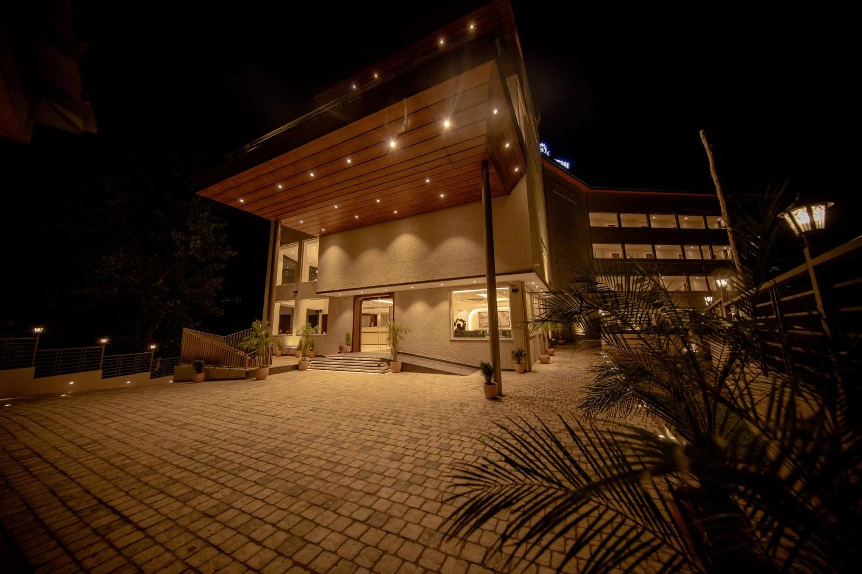 Property building in juSTa Grand View Resort & Spa, Manali