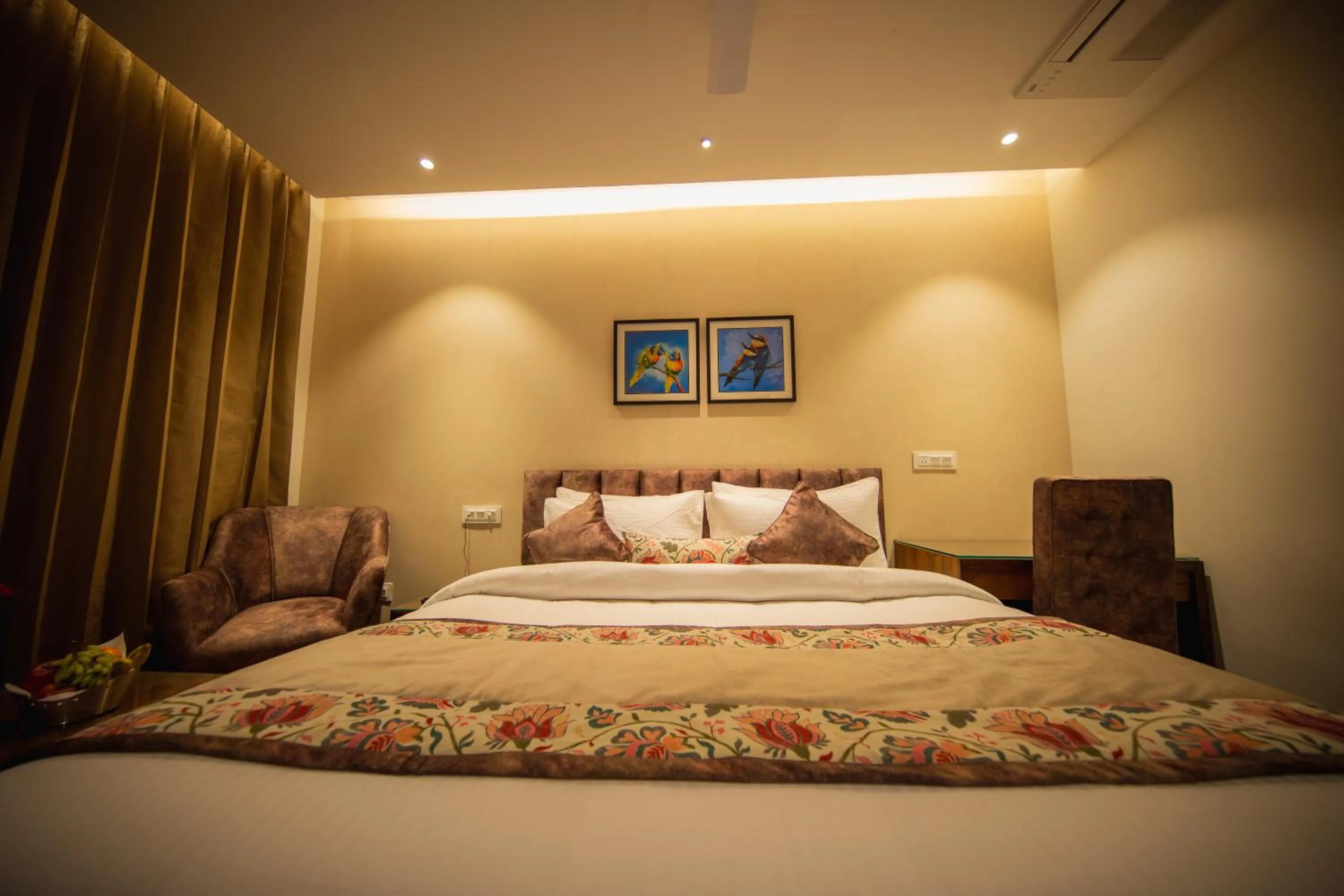 Bed in juSTa Grand View Resort & Spa, Manali
