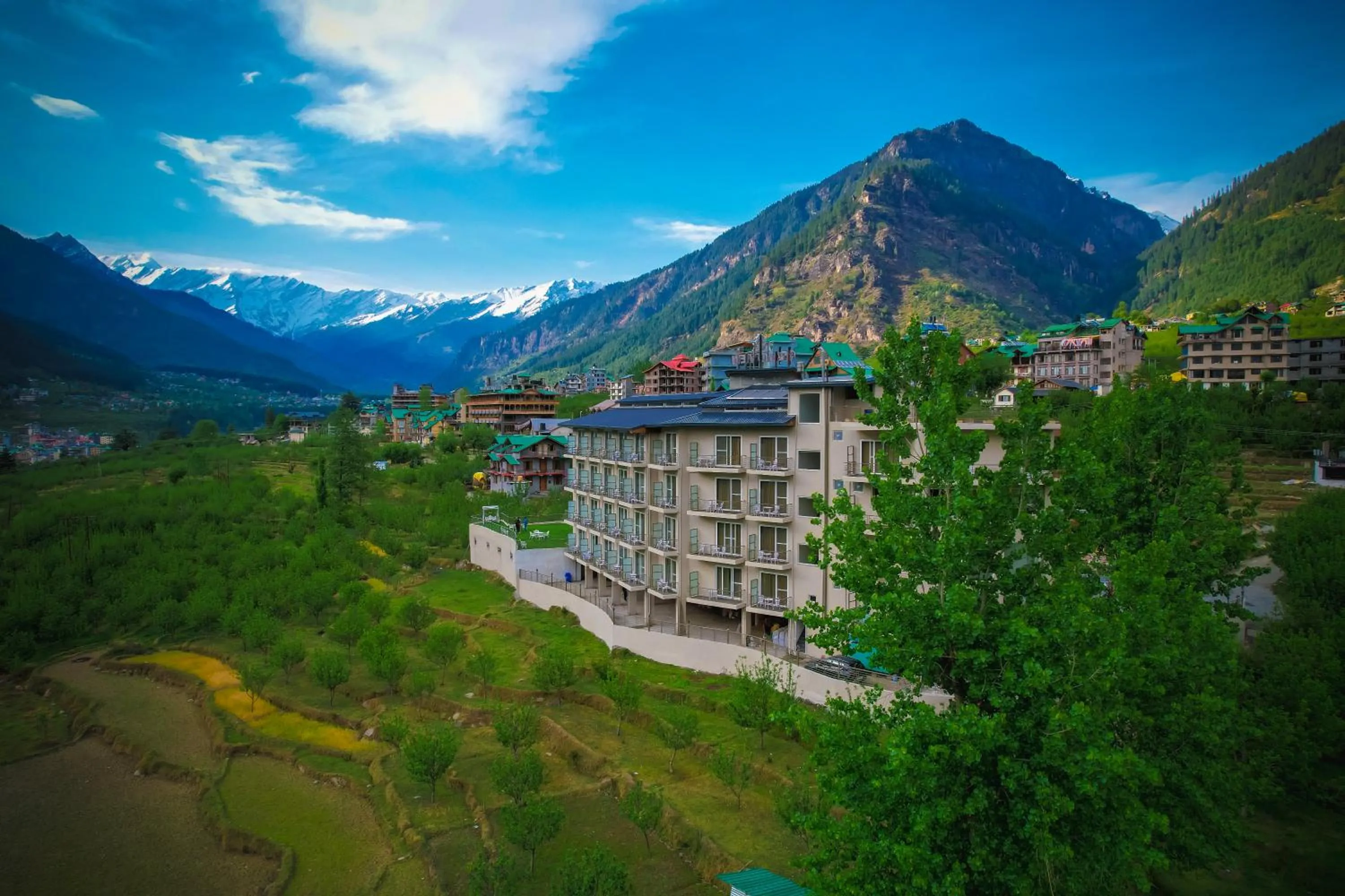 Property building in juSTa Grand View Resort & Spa, Manali