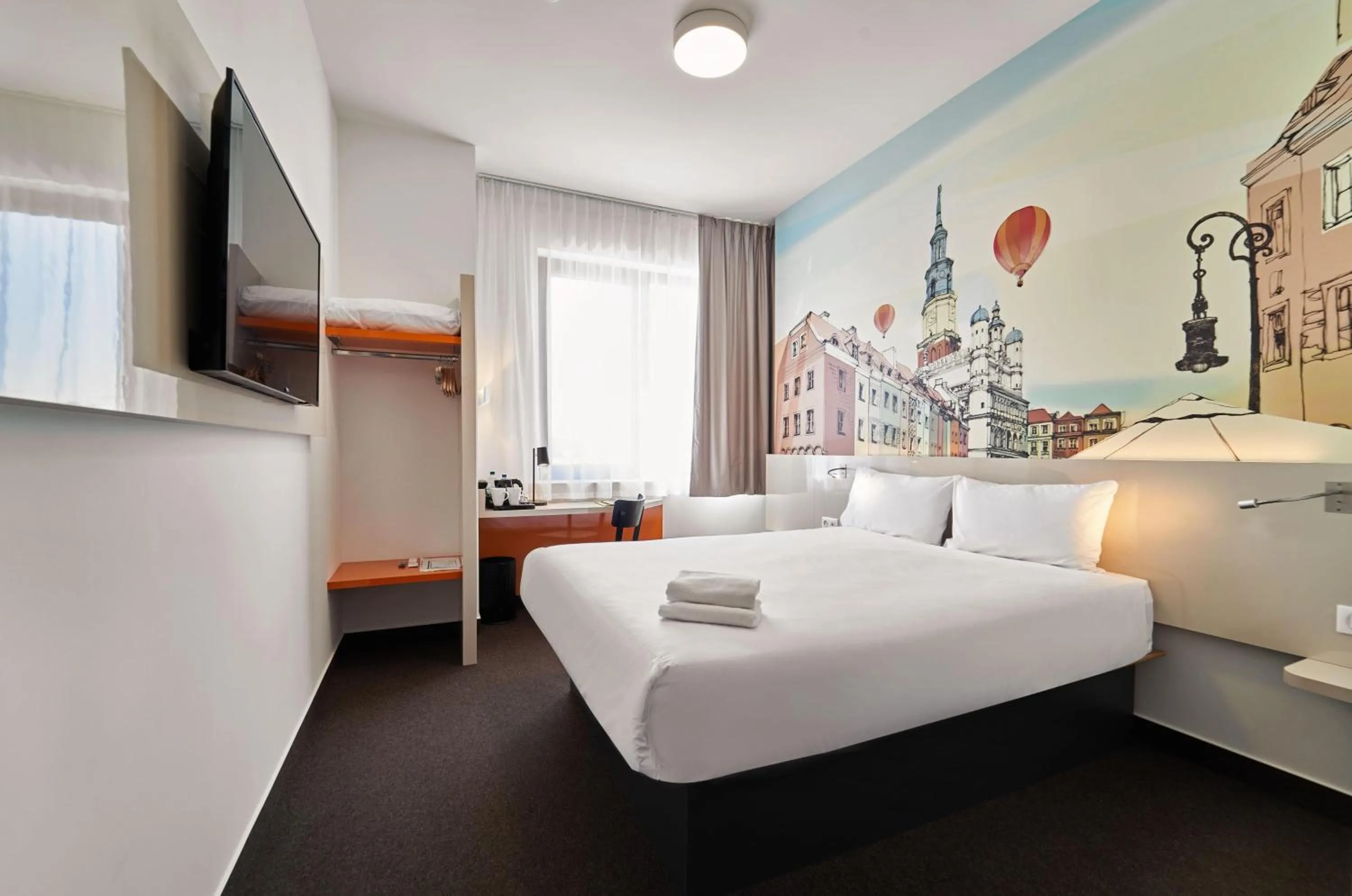 Photo of the whole room, Bed in B&B Hotel Poznań Old Town