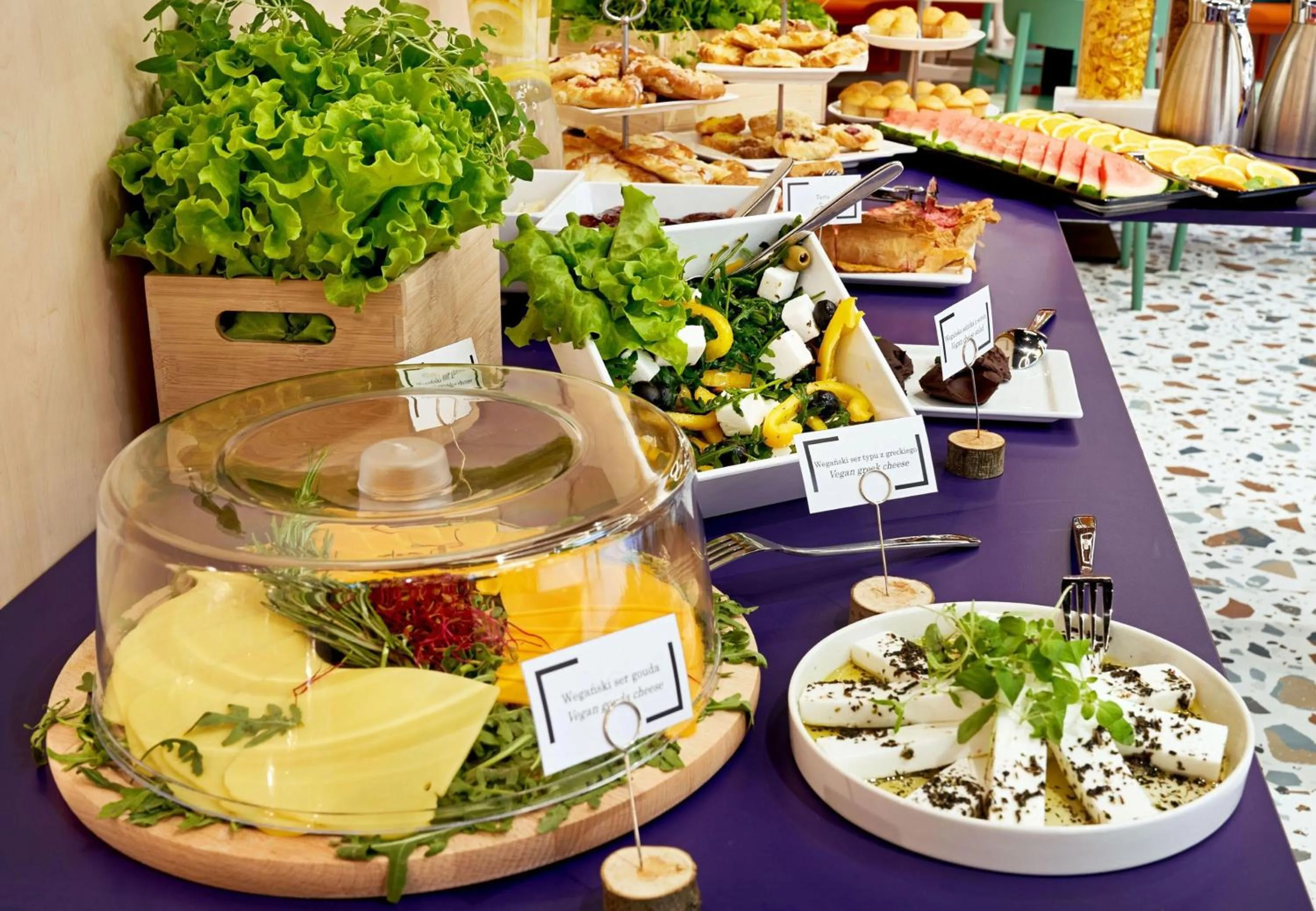 Restaurant/places to eat in B&B Hotel Poznań Old Town