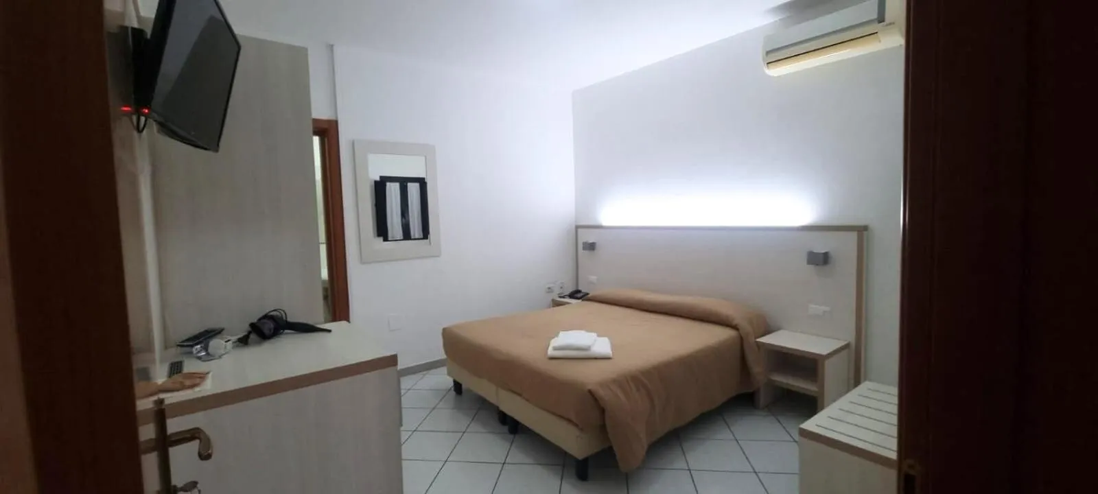 Photo of the whole room, Bed in Hotel Residence Nemo