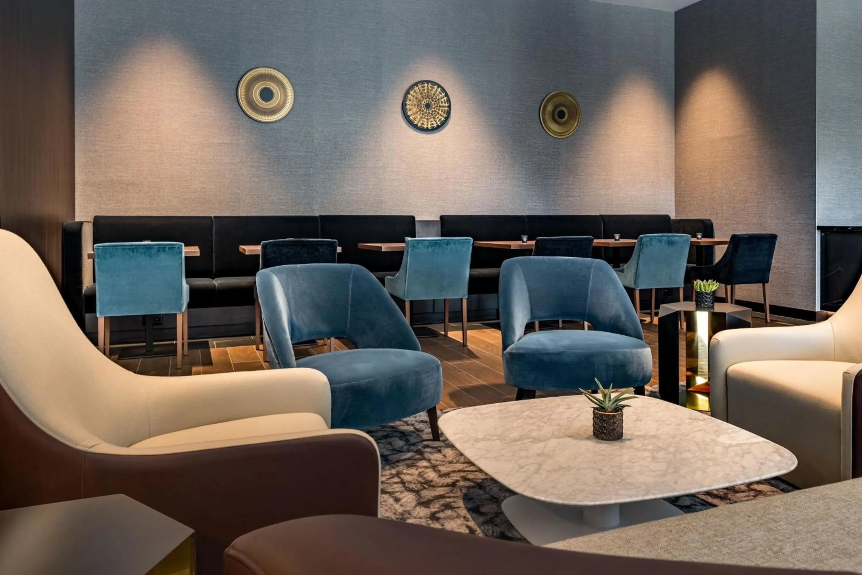 Lounge or bar in Geneva Marriott Hotel