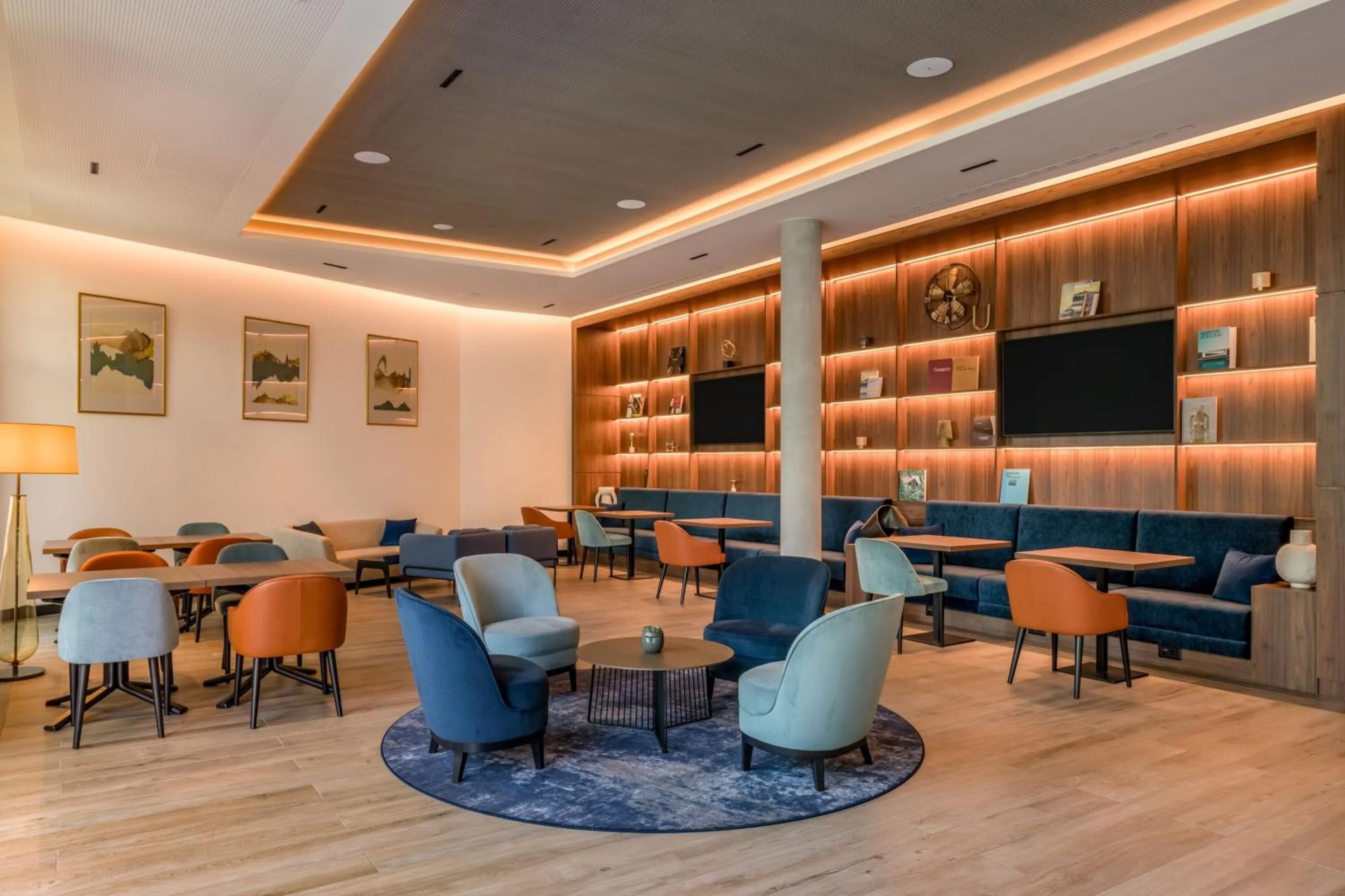 Lounge or bar in Geneva Marriott Hotel