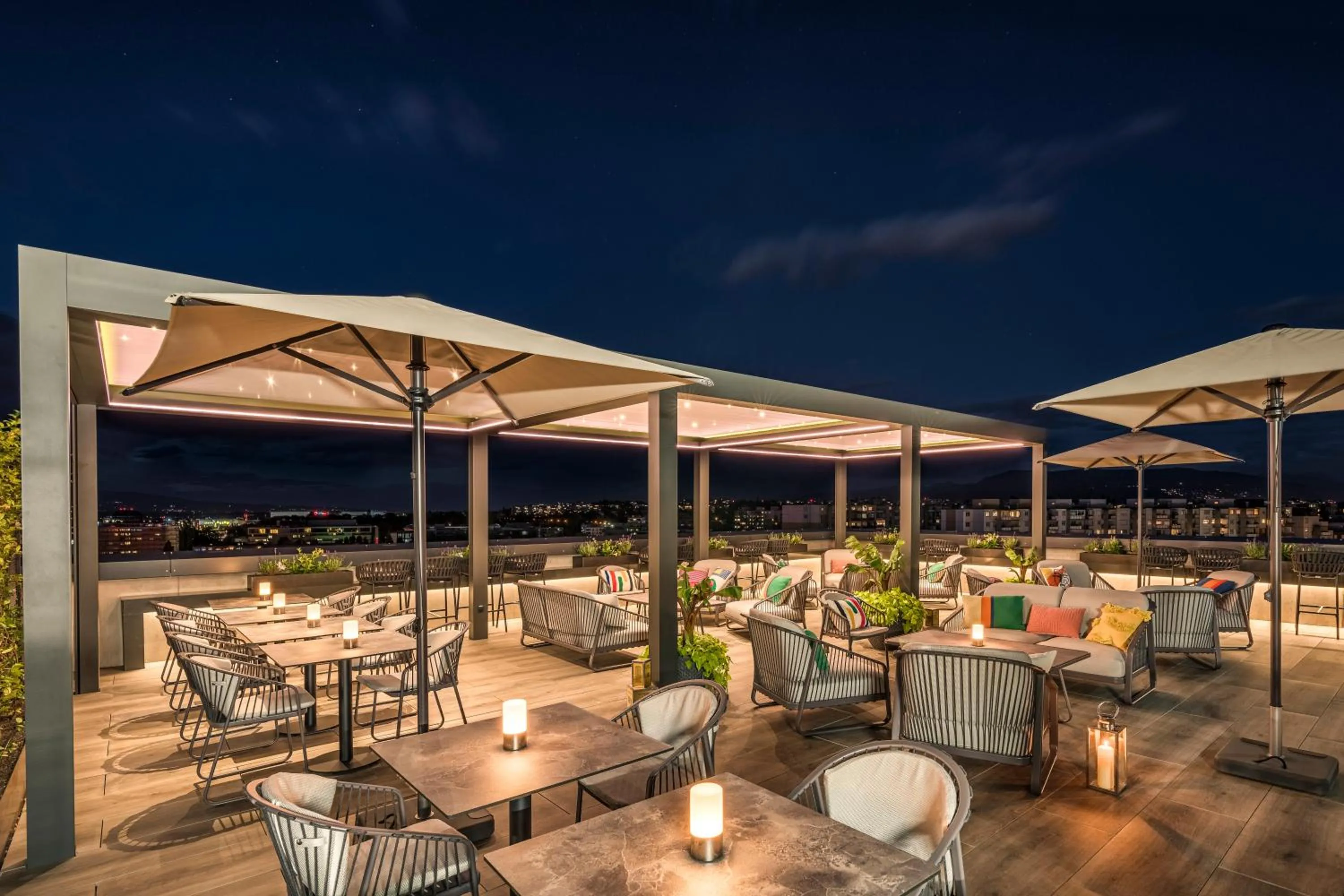 Patio in Geneva Marriott Hotel