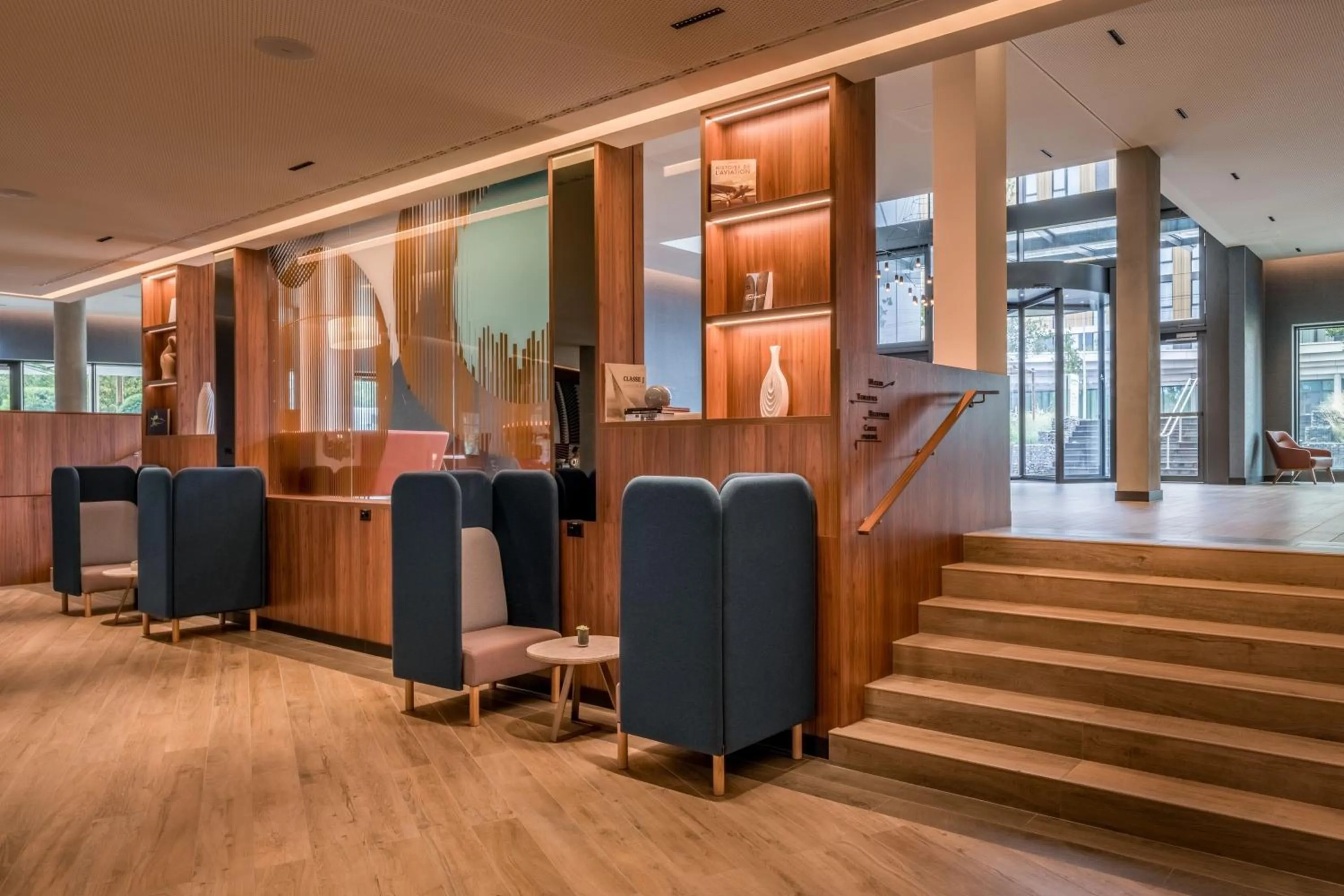 Lounge or bar in Geneva Marriott Hotel