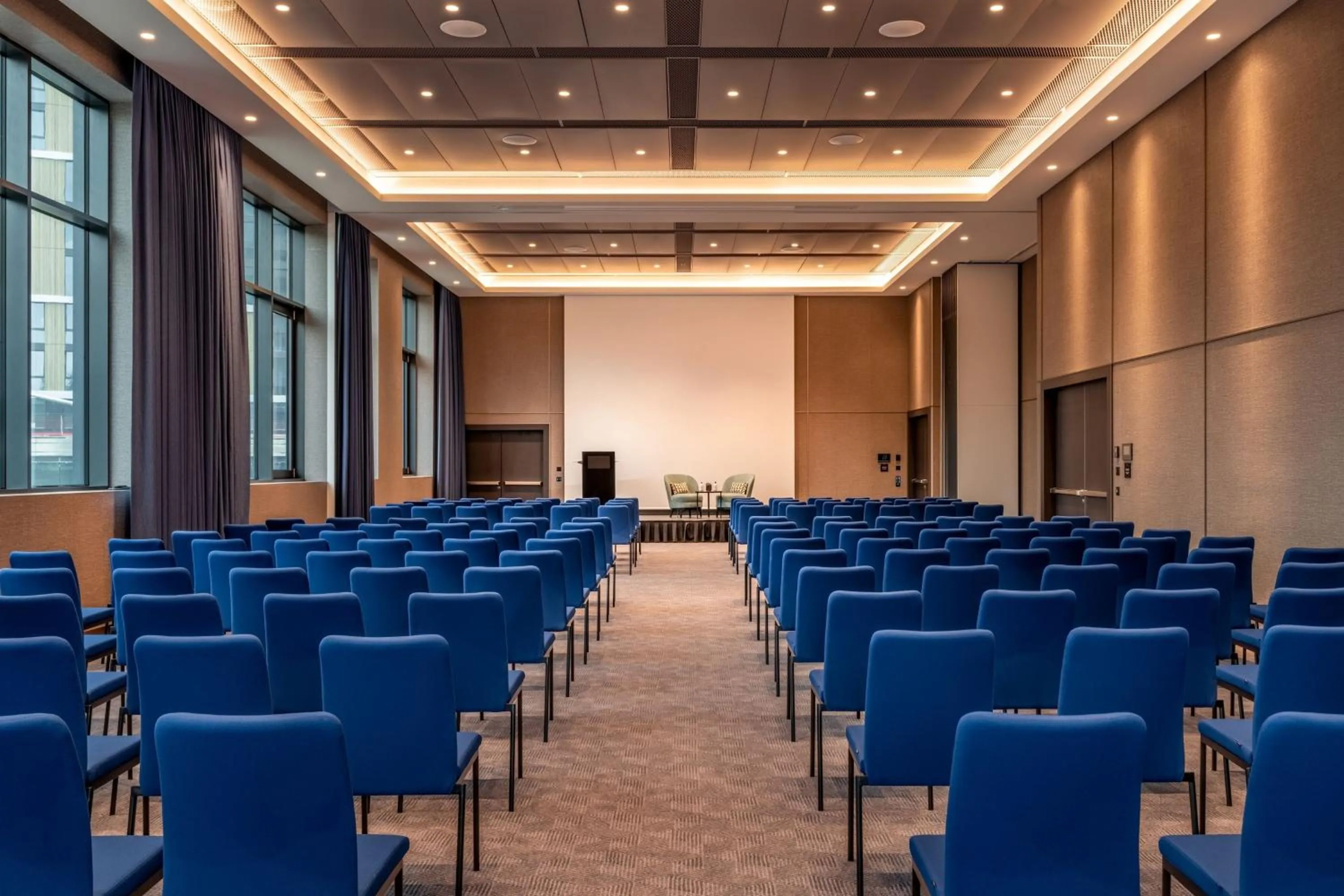 Meeting/conference room in Geneva Marriott Hotel