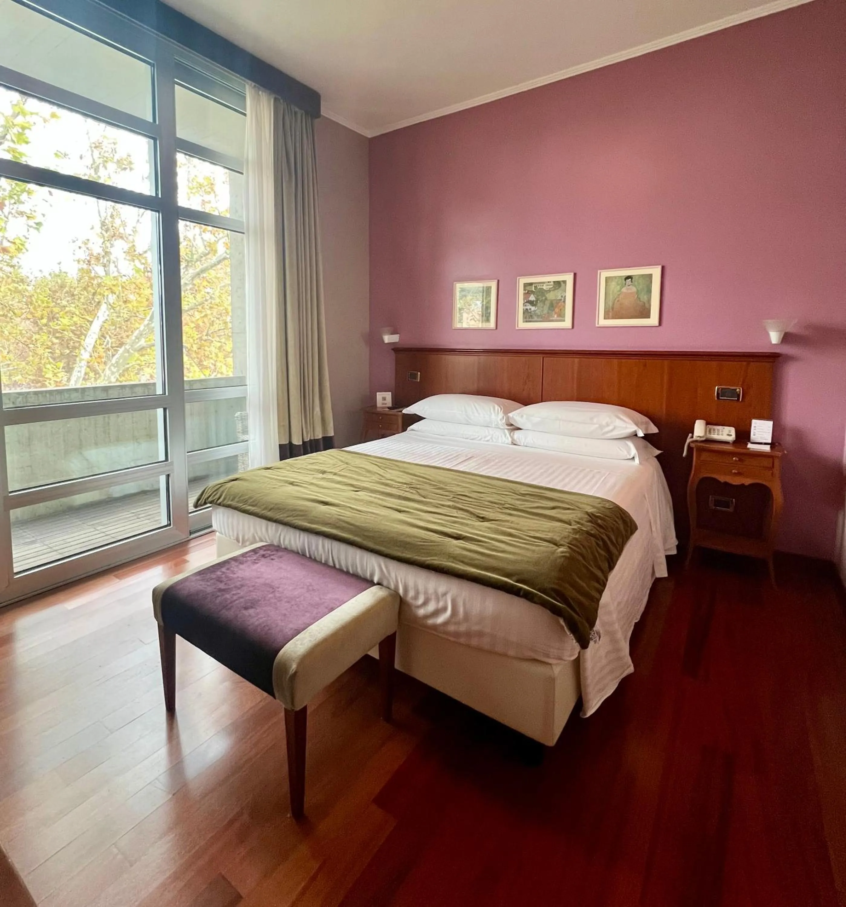 Bedroom, Bed in Hotel Fenix