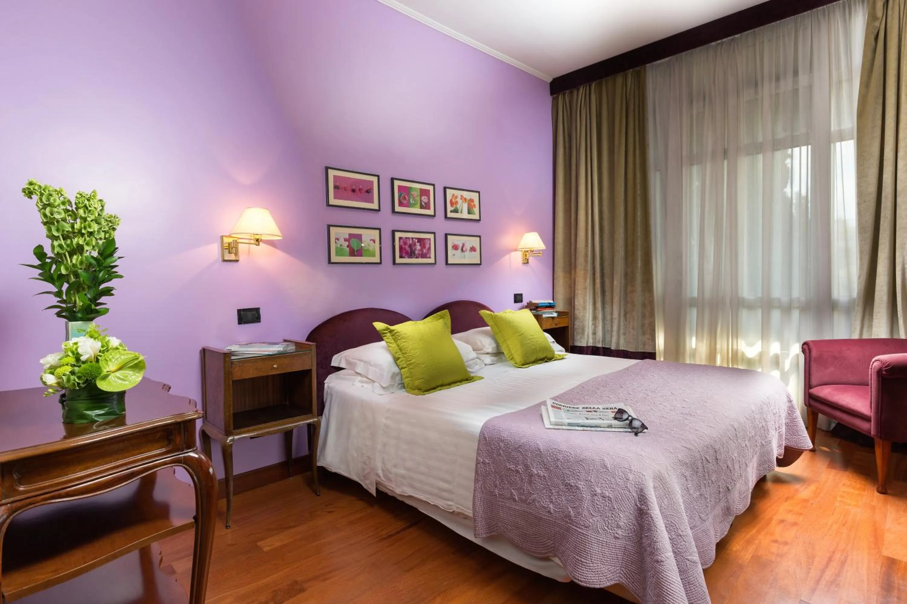 Bedroom, Bed in Hotel Fenix