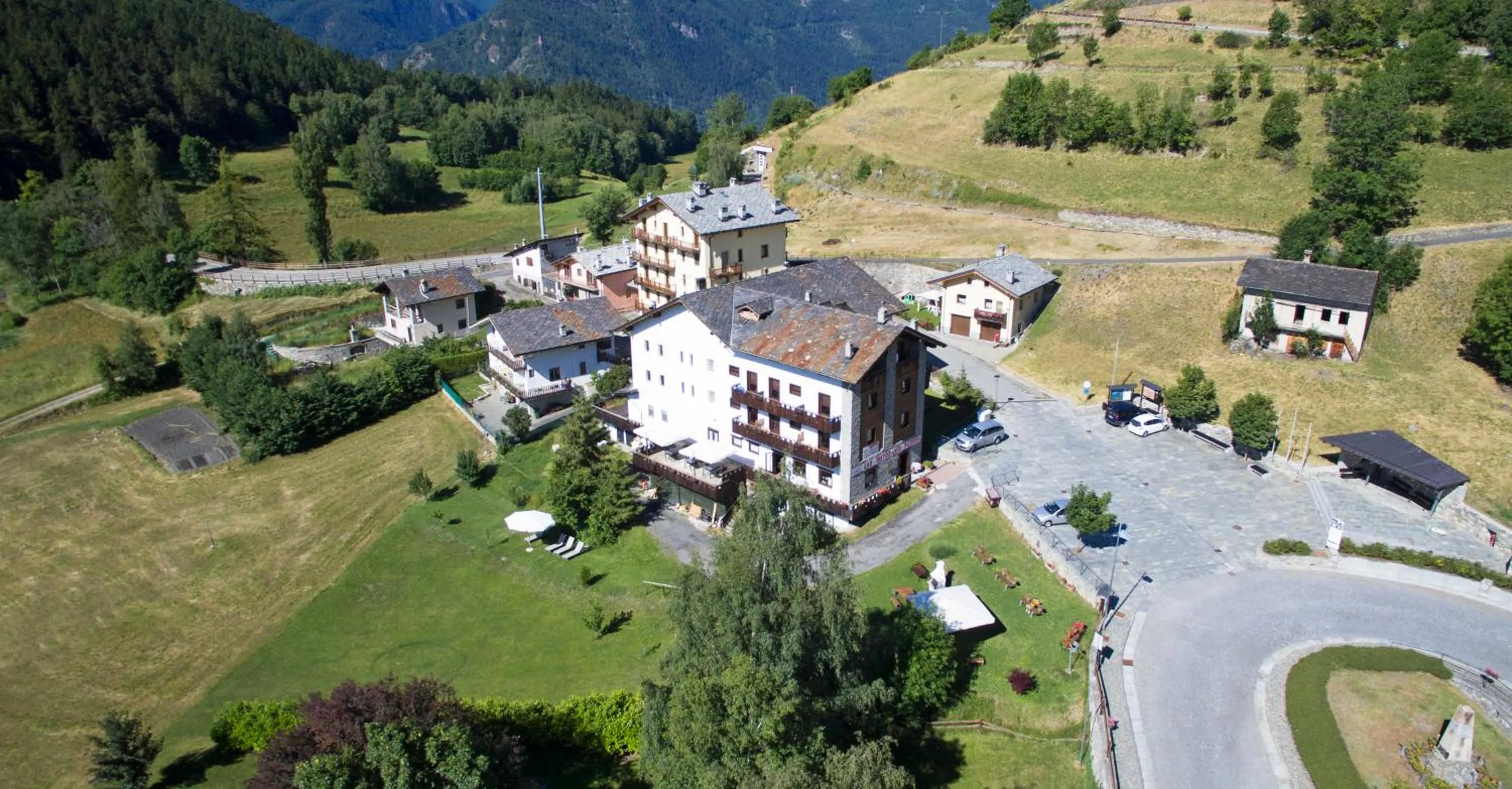 Property building in Hotel Saint Nicolas Gran Paradiso
