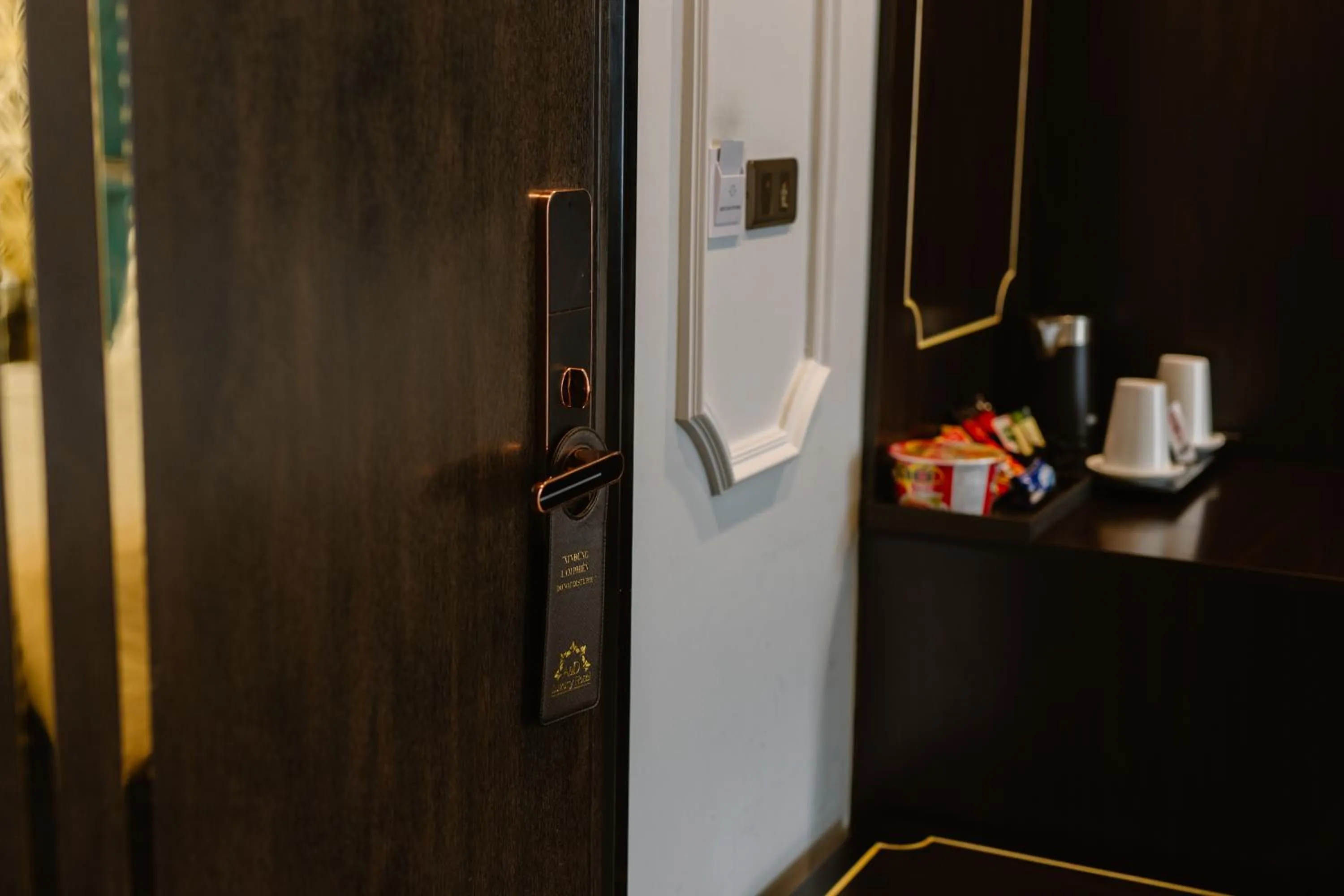 Decorative detail in Hồng Vận Hotel