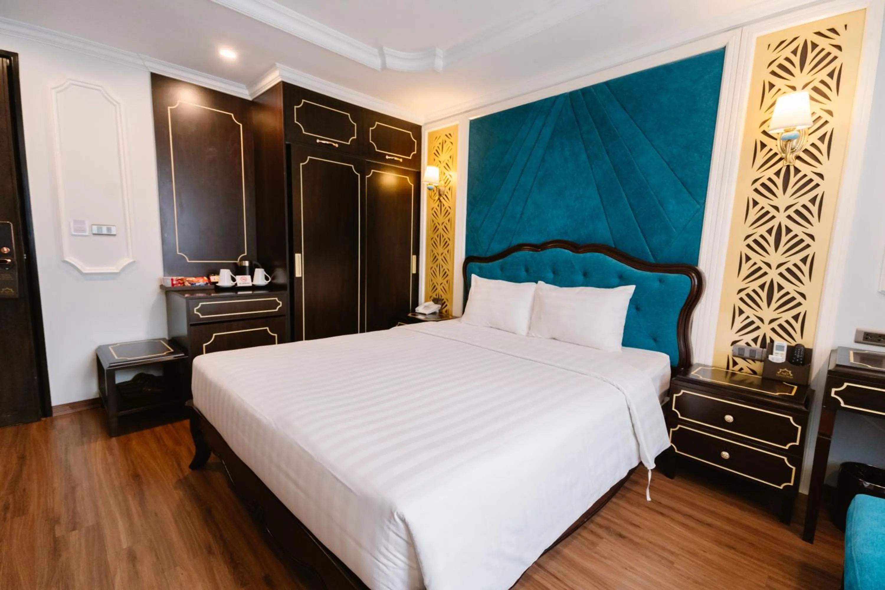 furniture, Bed in Hồng Vận Hotel