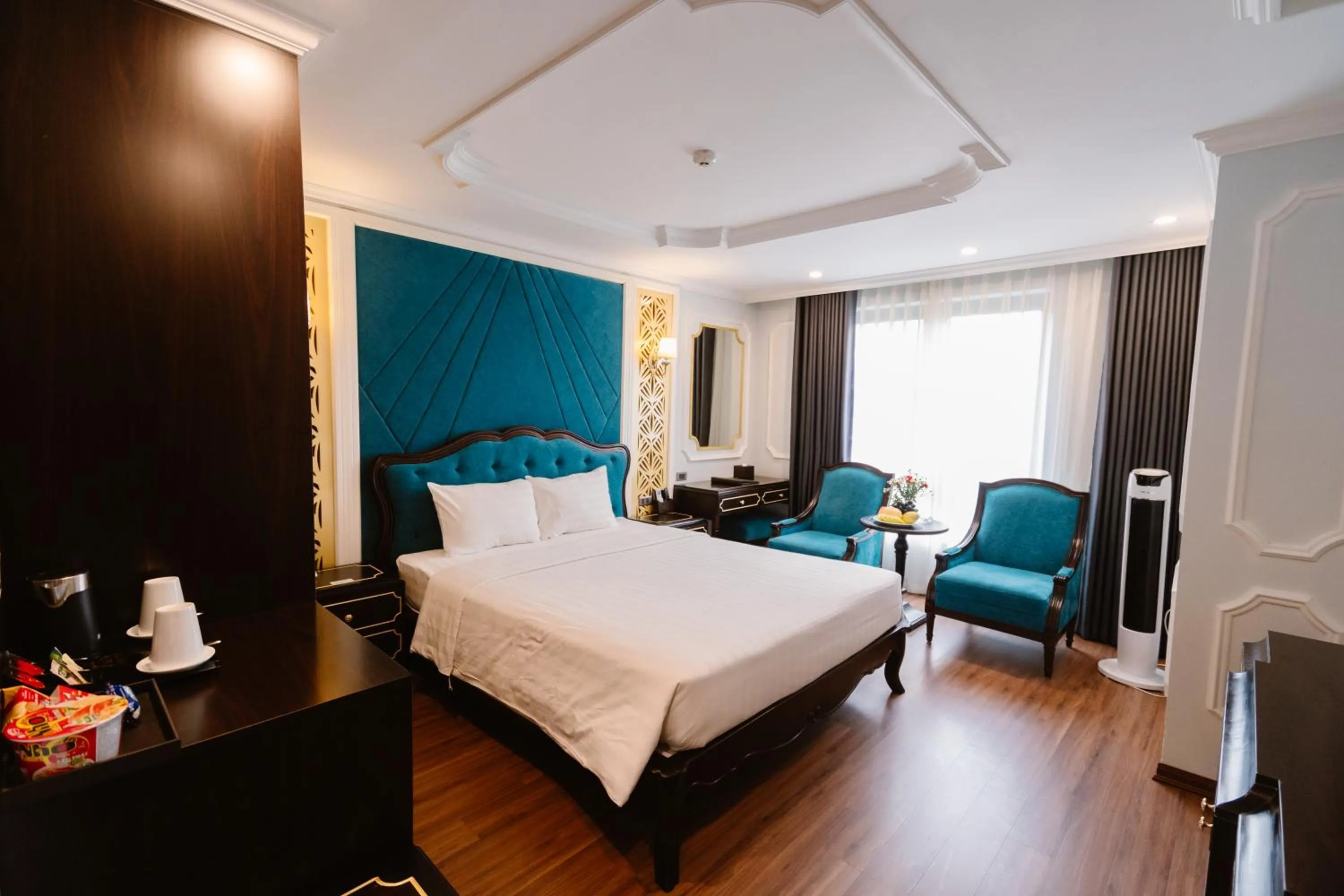 Photo of the whole room, Bed in Hồng Vận Hotel