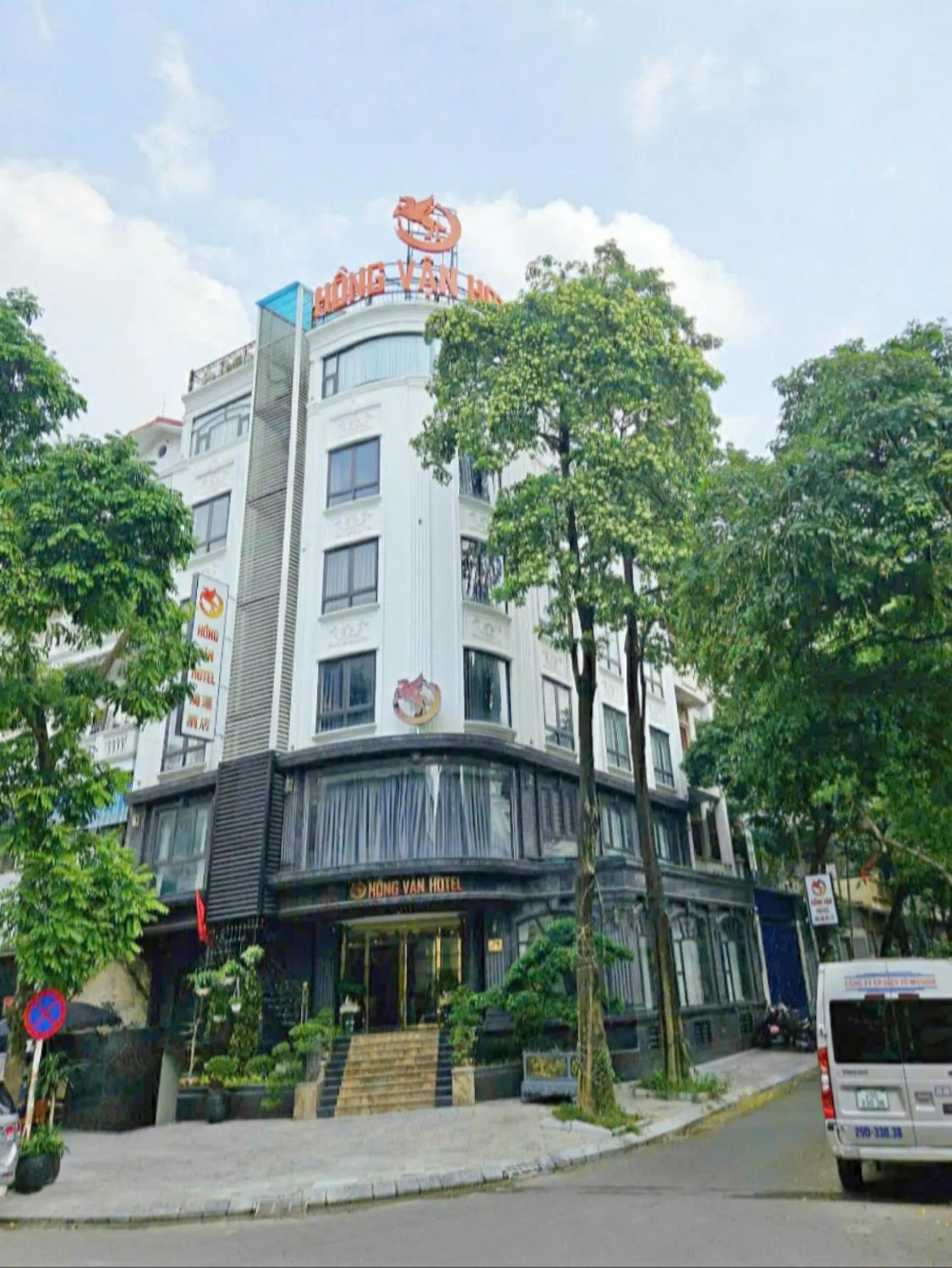 Property building in Hồng Vận Hotel