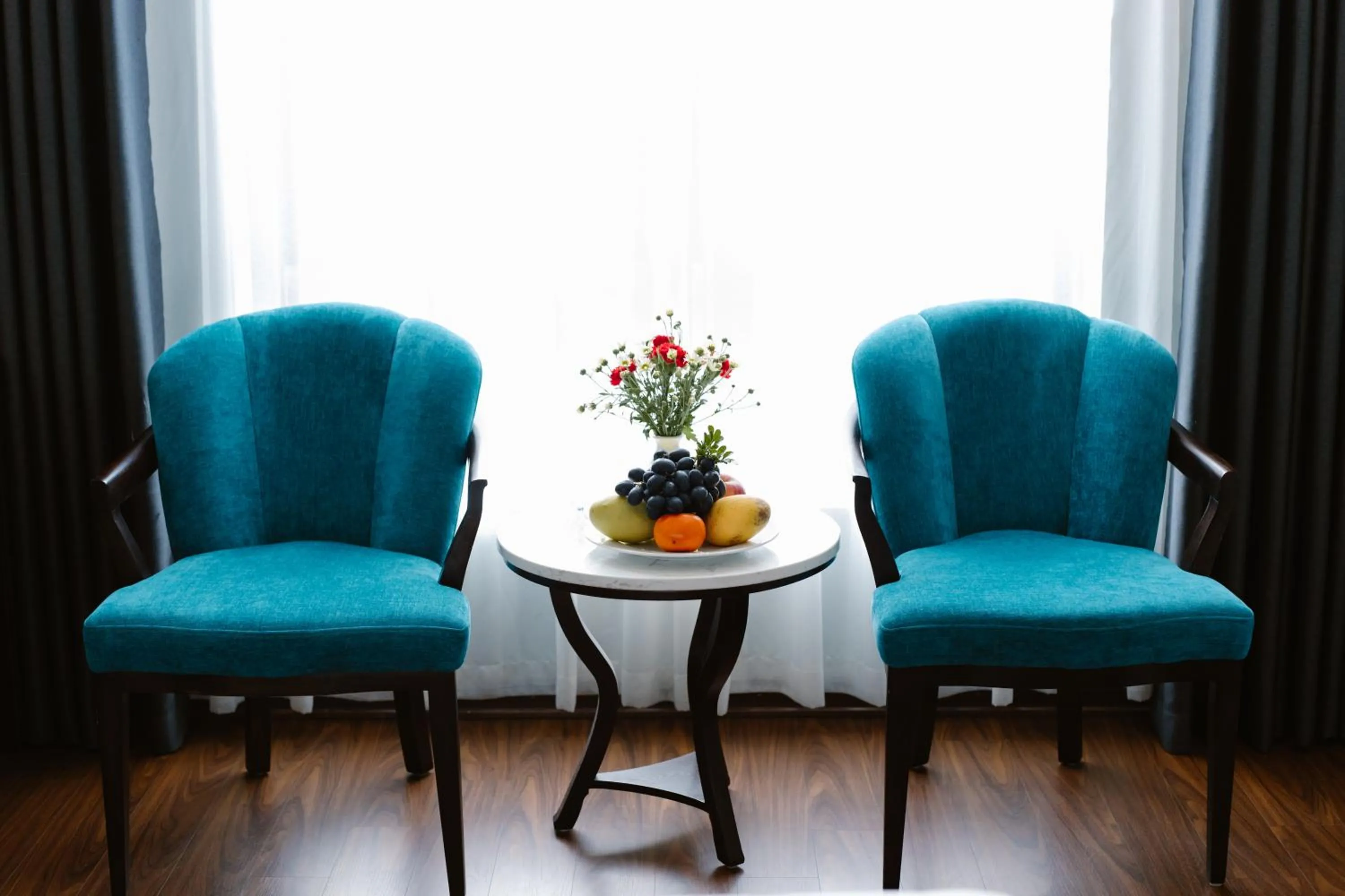 Decorative detail in Hồng Vận Hotel