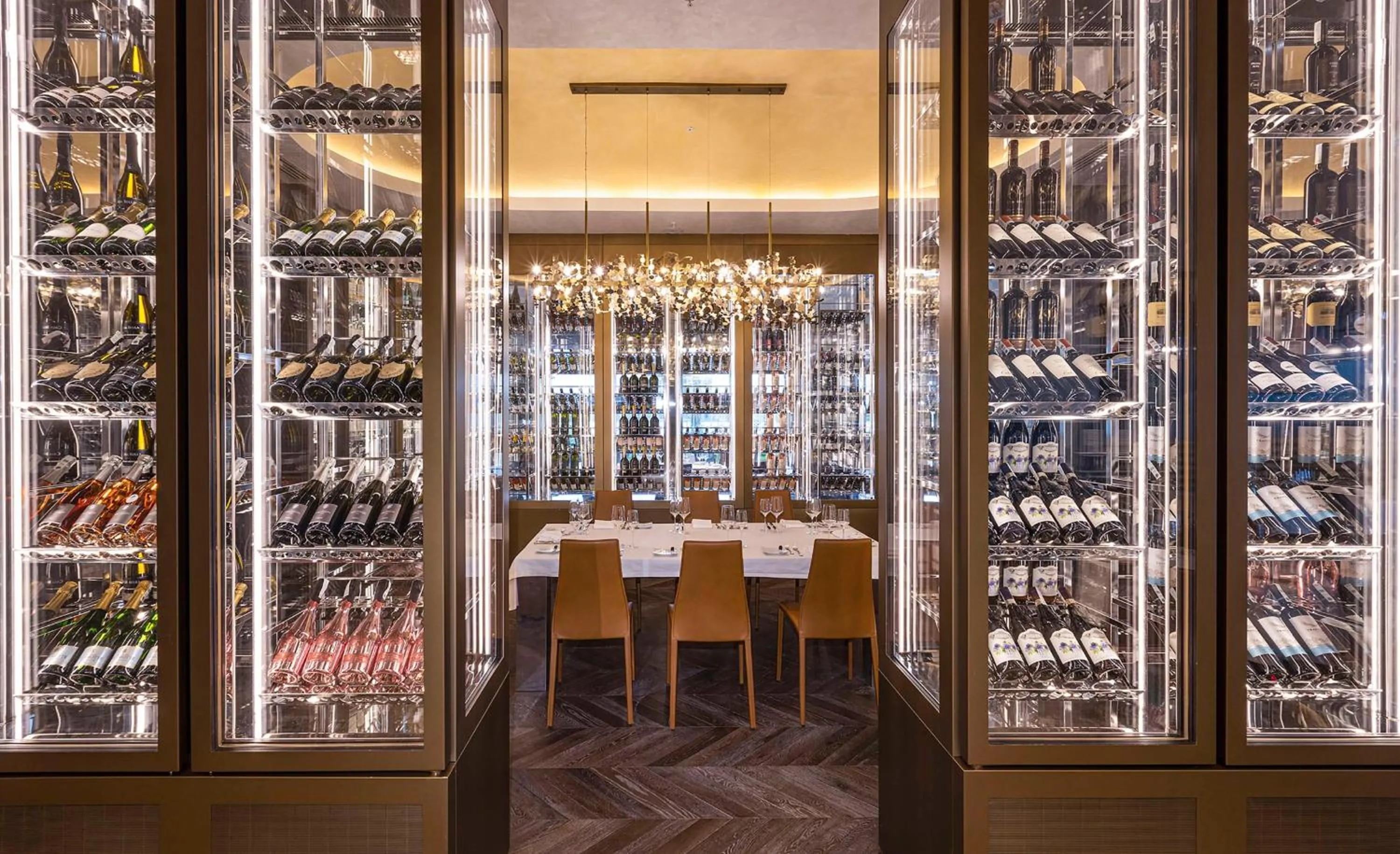 Restaurant/places to eat in Hilton Samarkand Regency