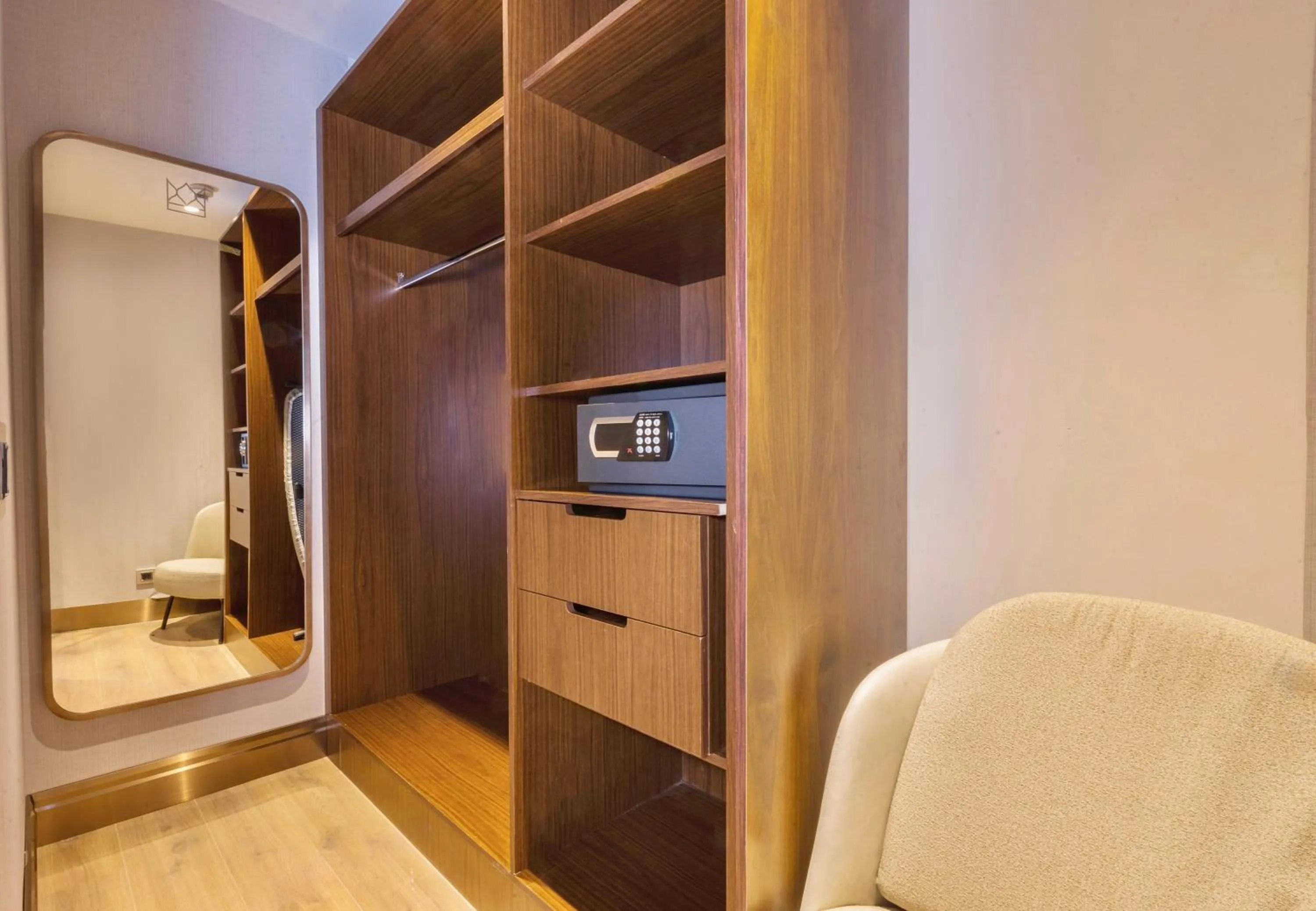 safe in Hilton Samarkand Regency