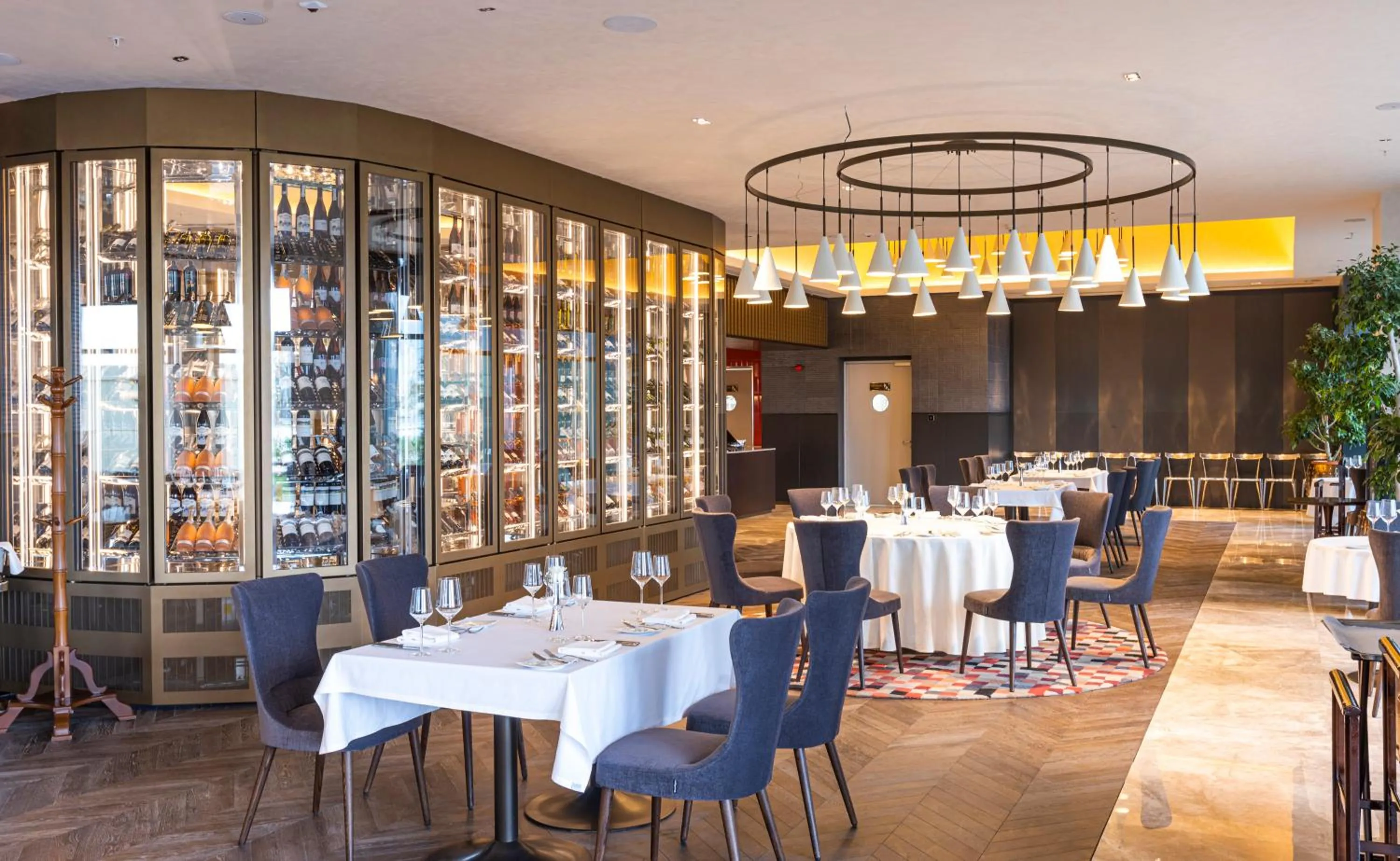 Restaurant/places to eat in Hilton Samarkand Regency