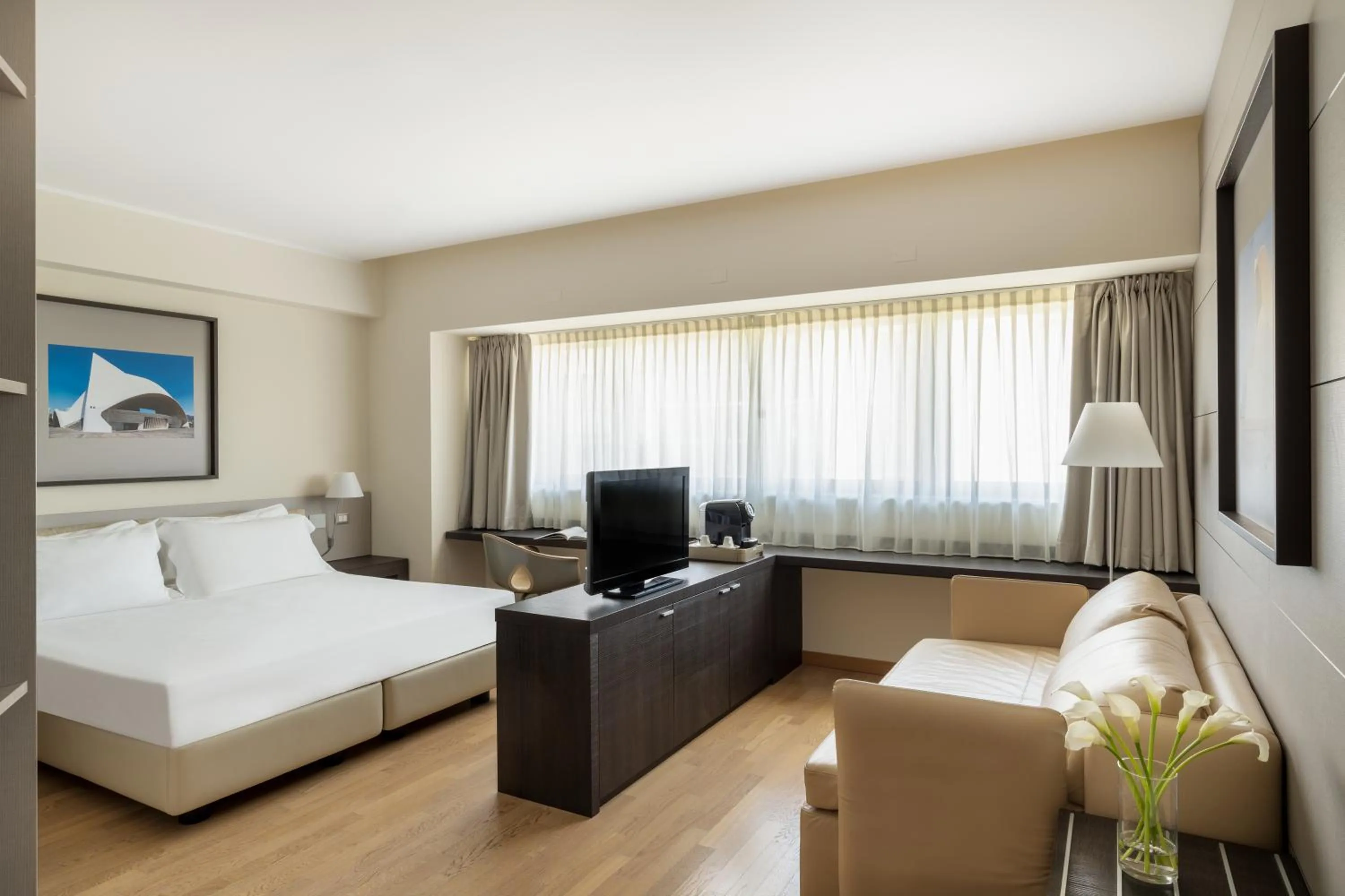 Bedroom, Bed in UNA Hotels Bologna Fiera