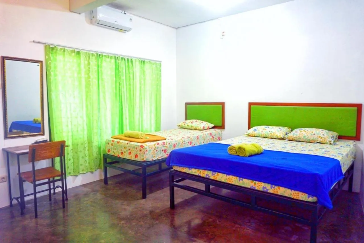 Bed in Sonosewu Guesthouse Syariah