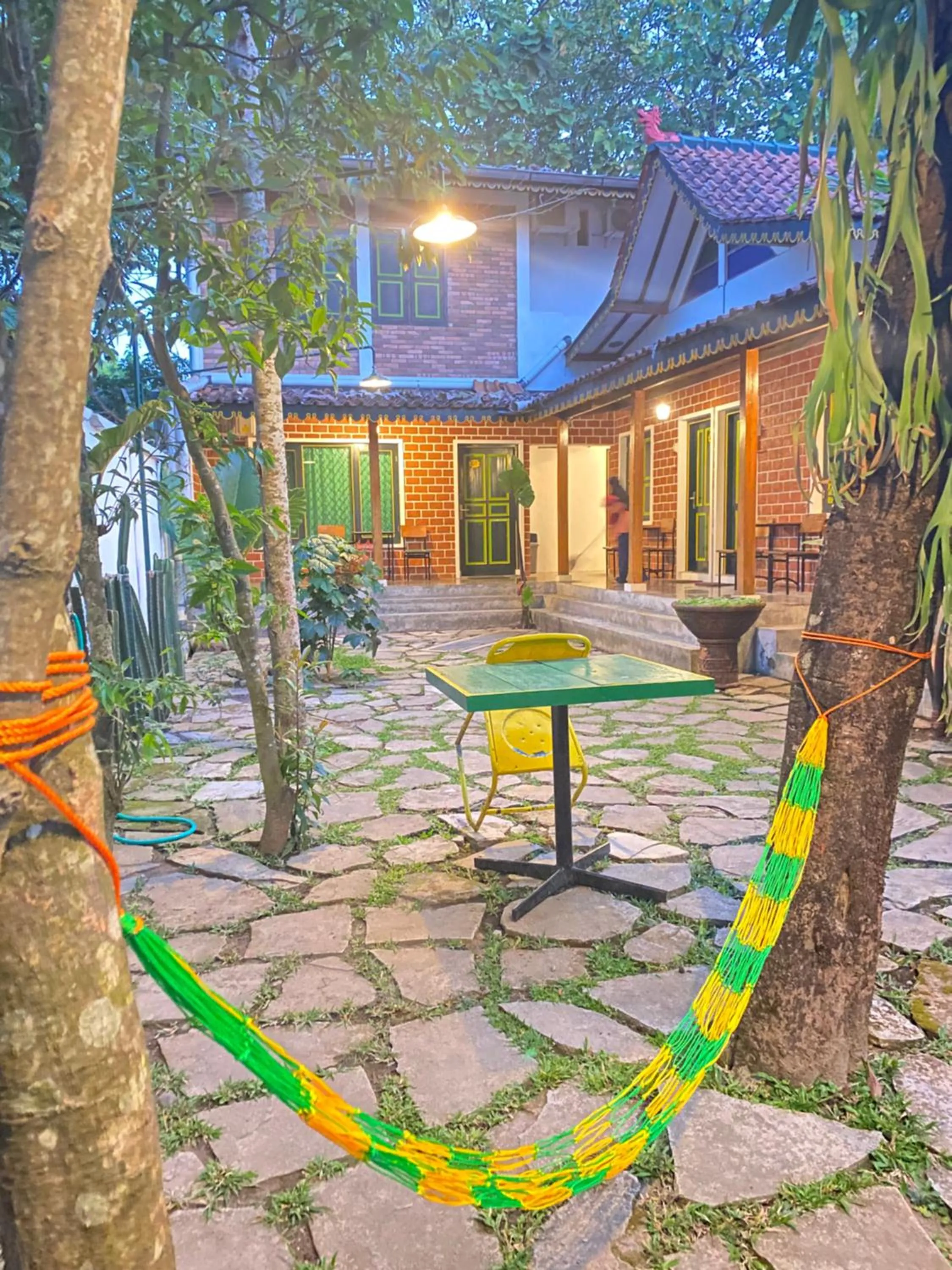 Sonosewu Guesthouse Syariah