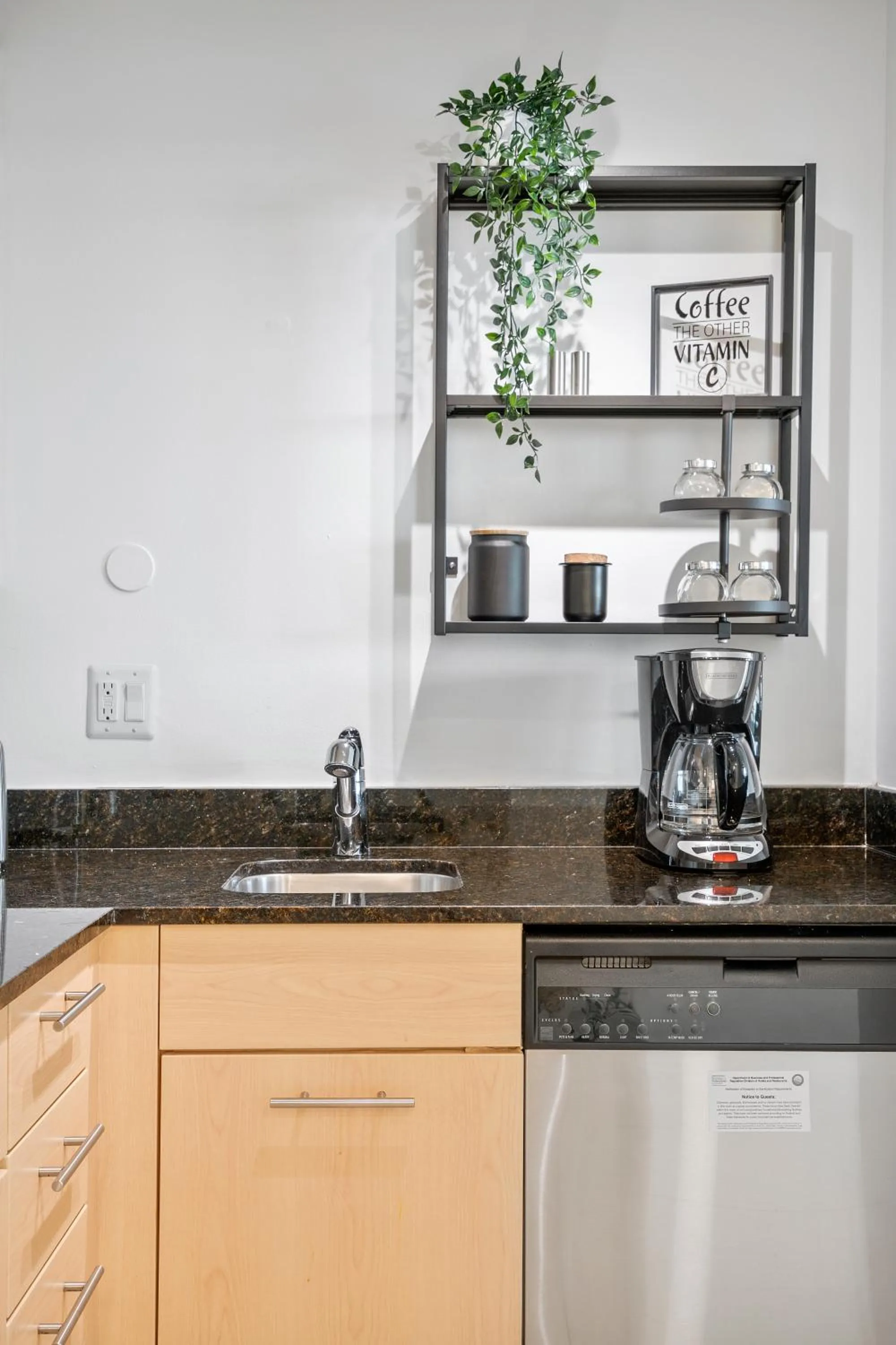 Kitchen or kitchenette in Avi Lux Stay