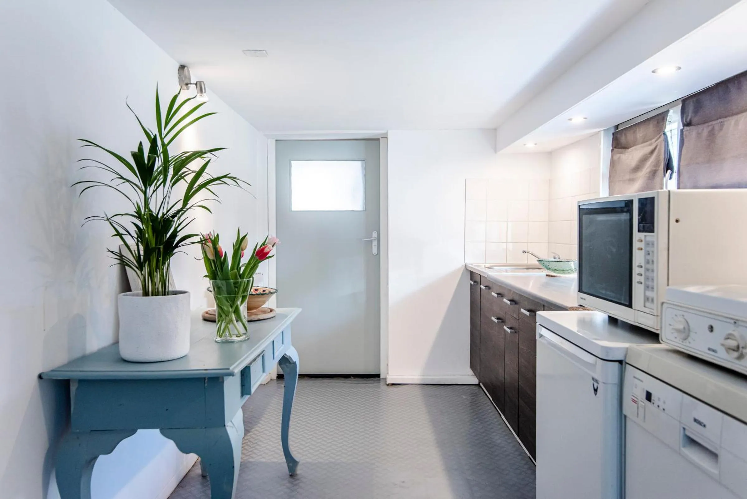 Kitchen or kitchenette in Jade