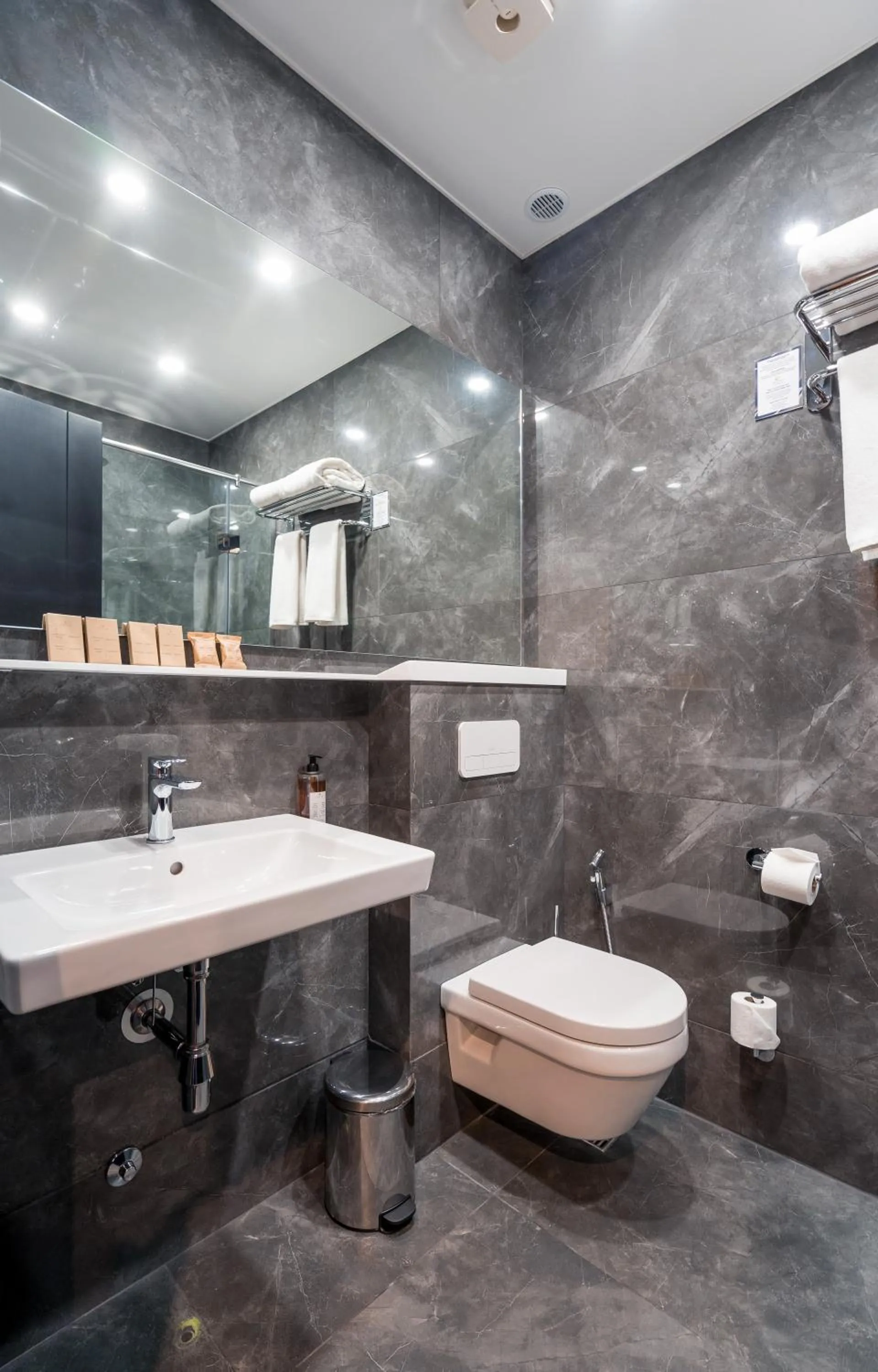 Toilet in Onyx City Center