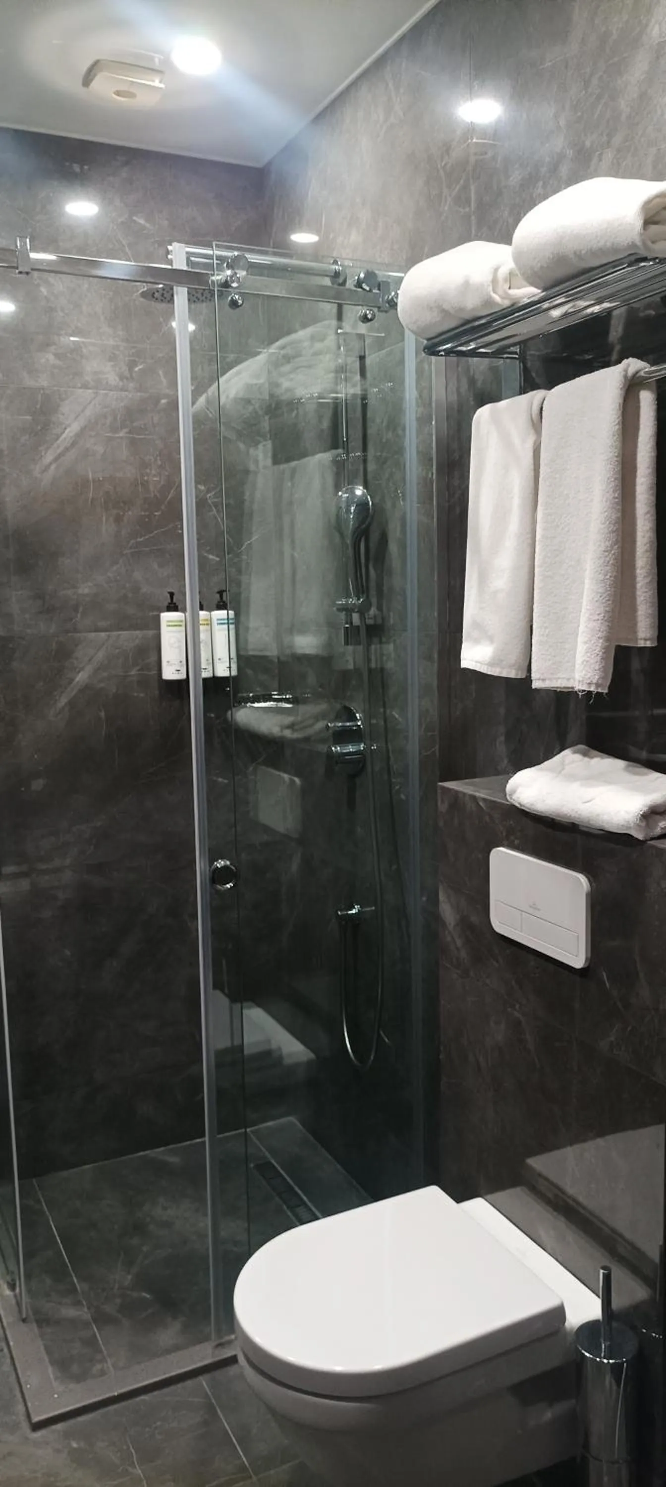 Bathroom in Onyx City Center