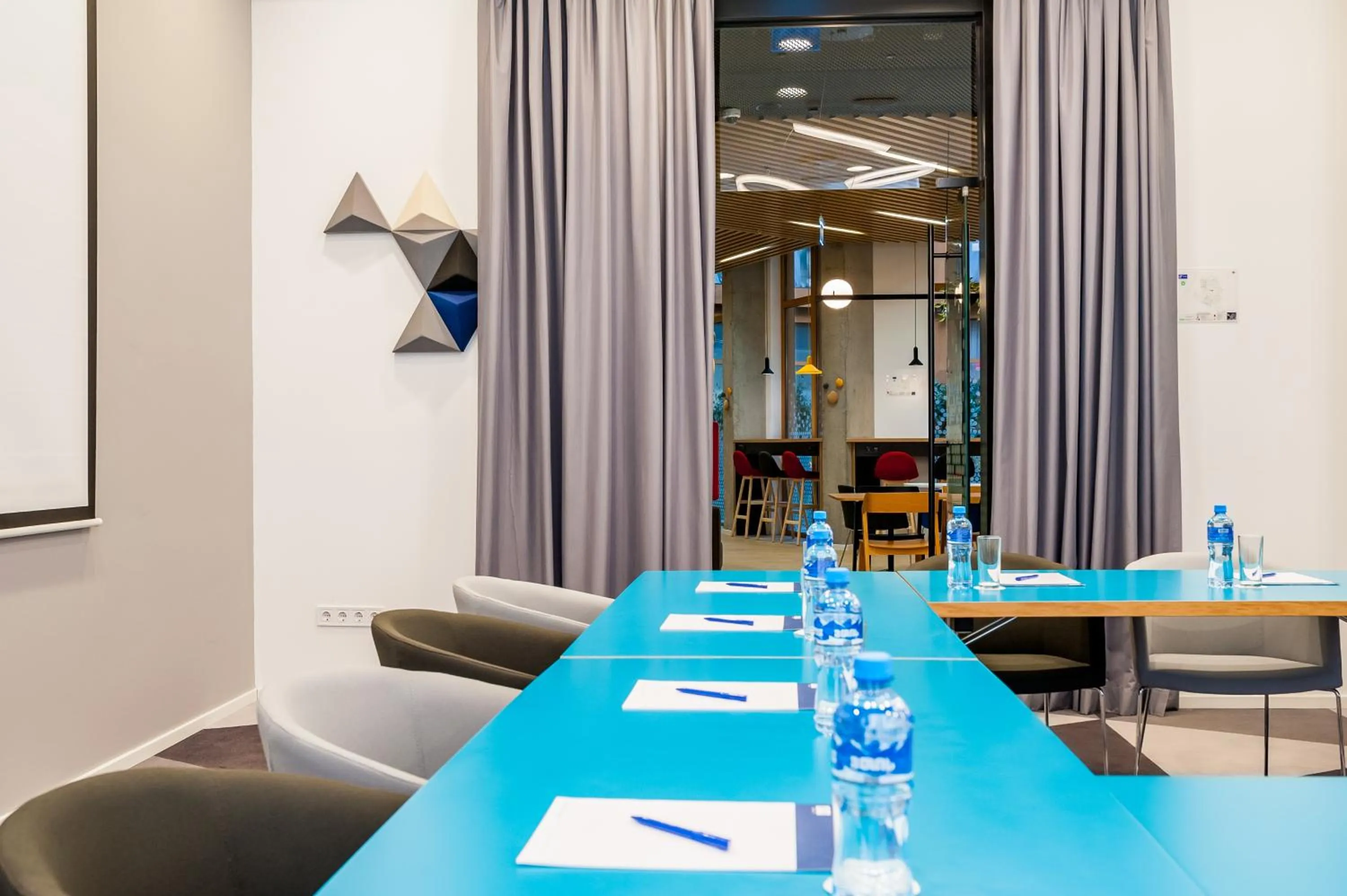 Meeting/conference room in Holiday Inn Express Tbilisi Avlabari by IHG