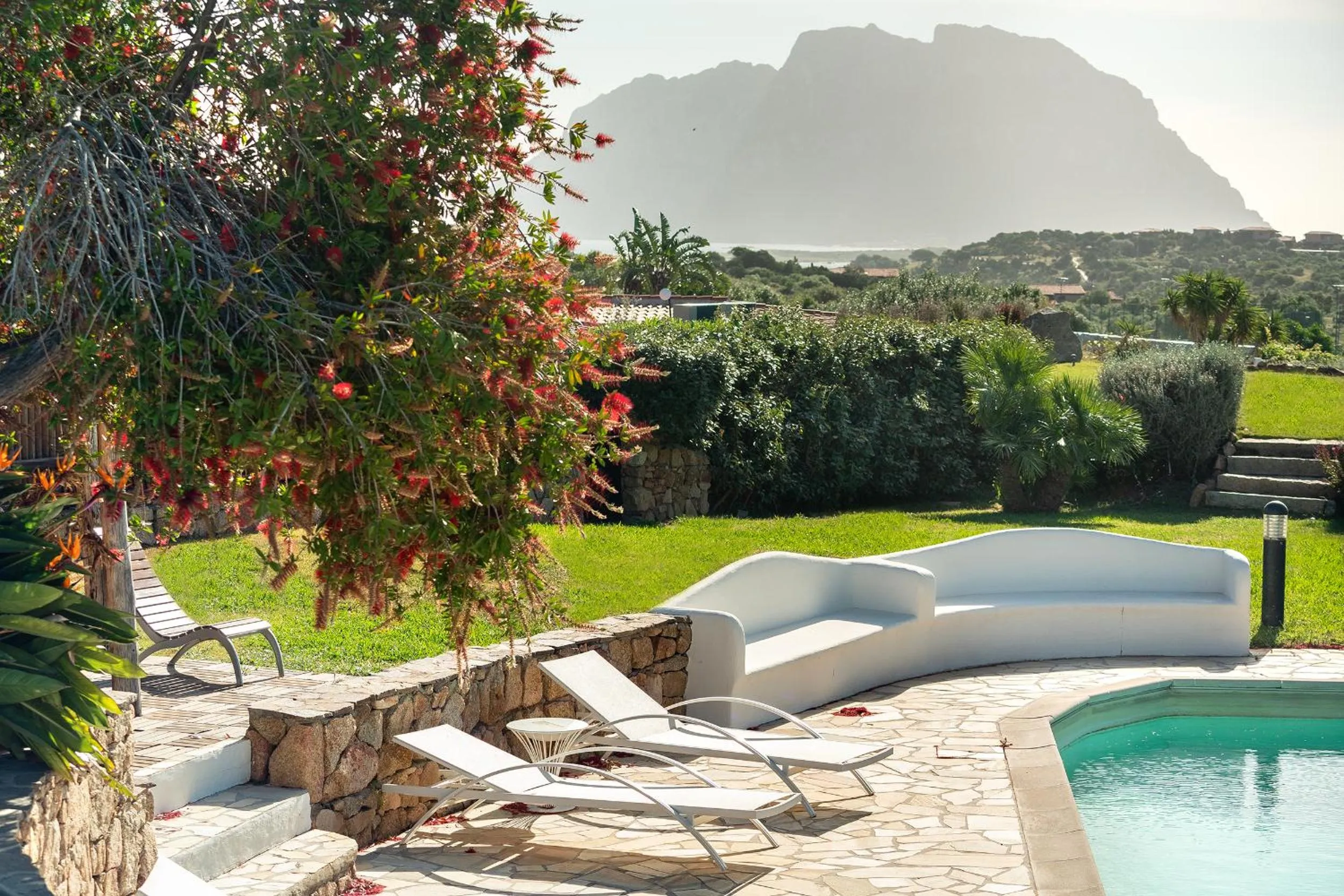 Garden view in Hotel Ollastu