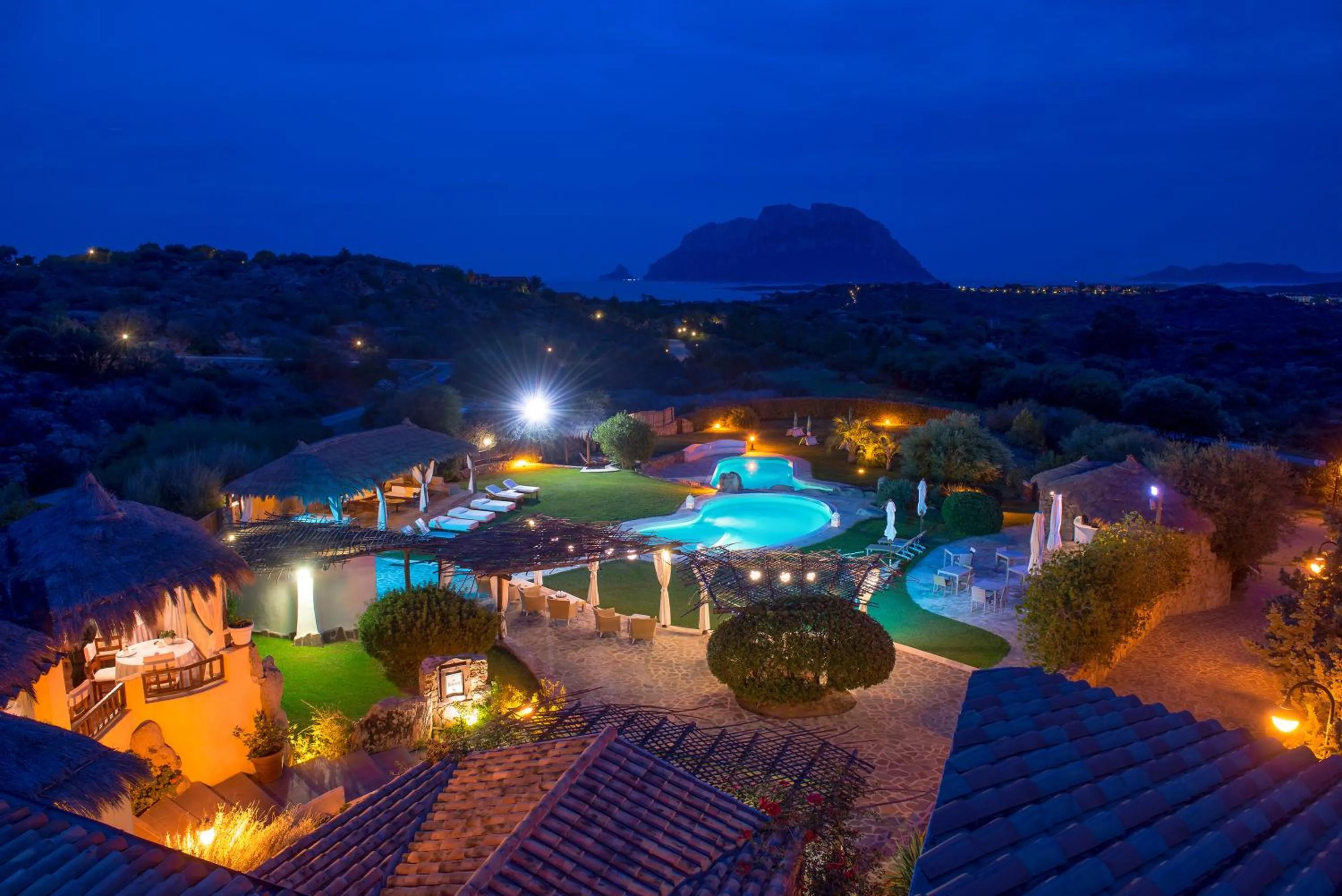 Night in Hotel Ollastu