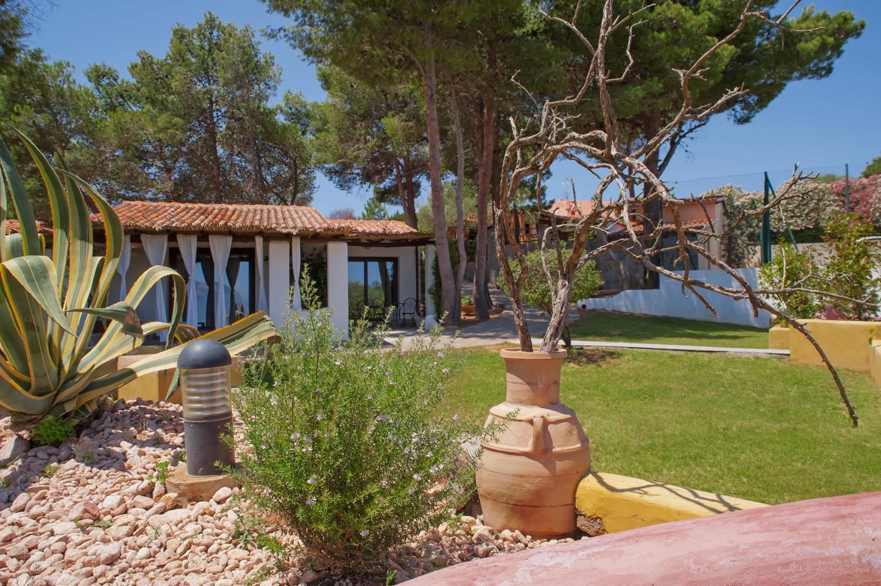 Day in Hotel Ollastu