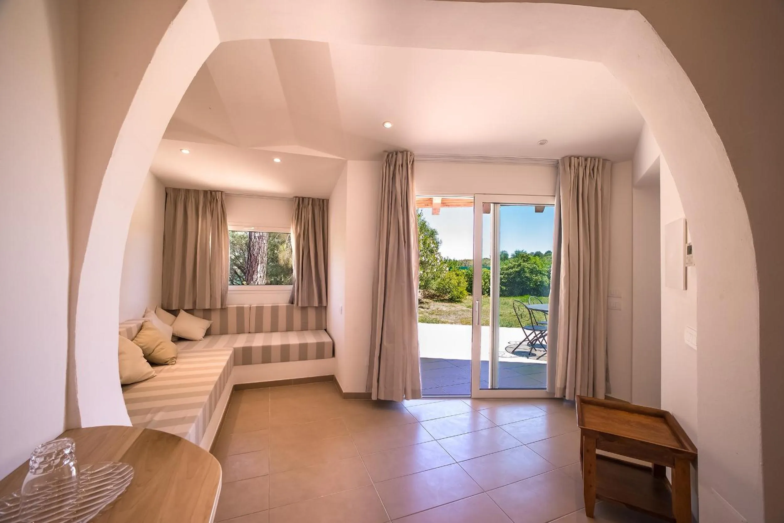 Day, Bed in Hotel Ollastu