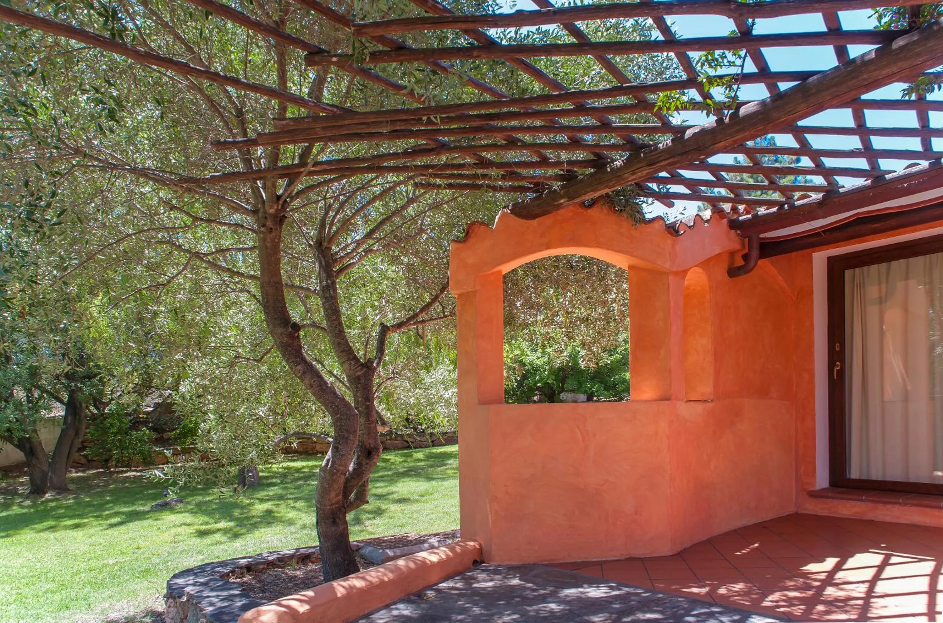 Day in Hotel Ollastu