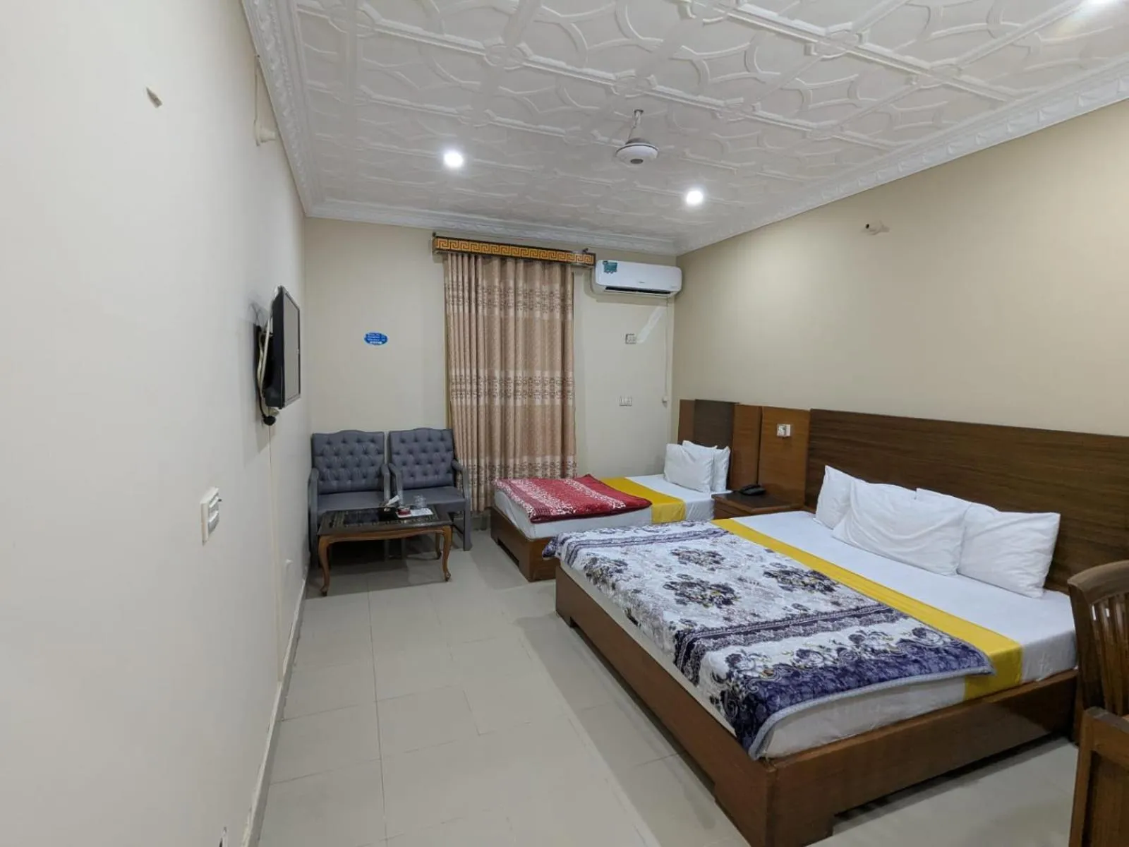 Bed in Hotel Royal Star