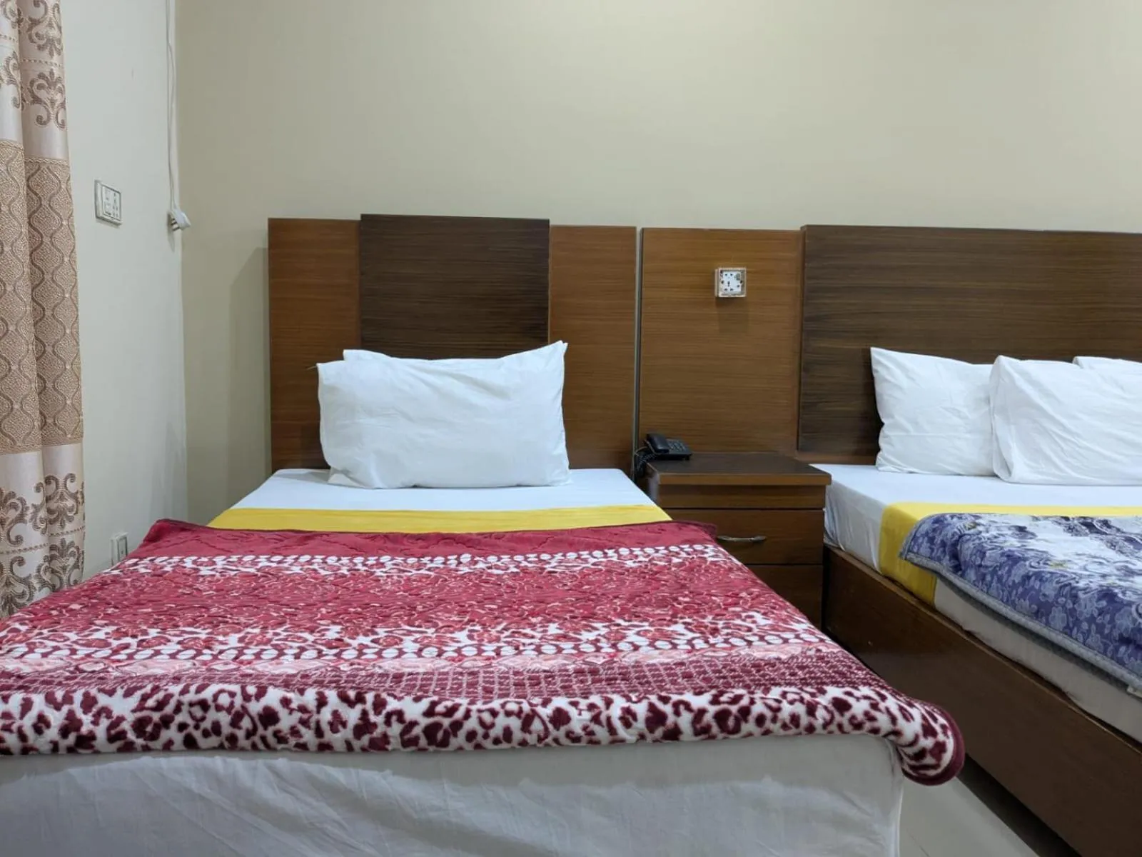 Bed in Hotel Royal Star