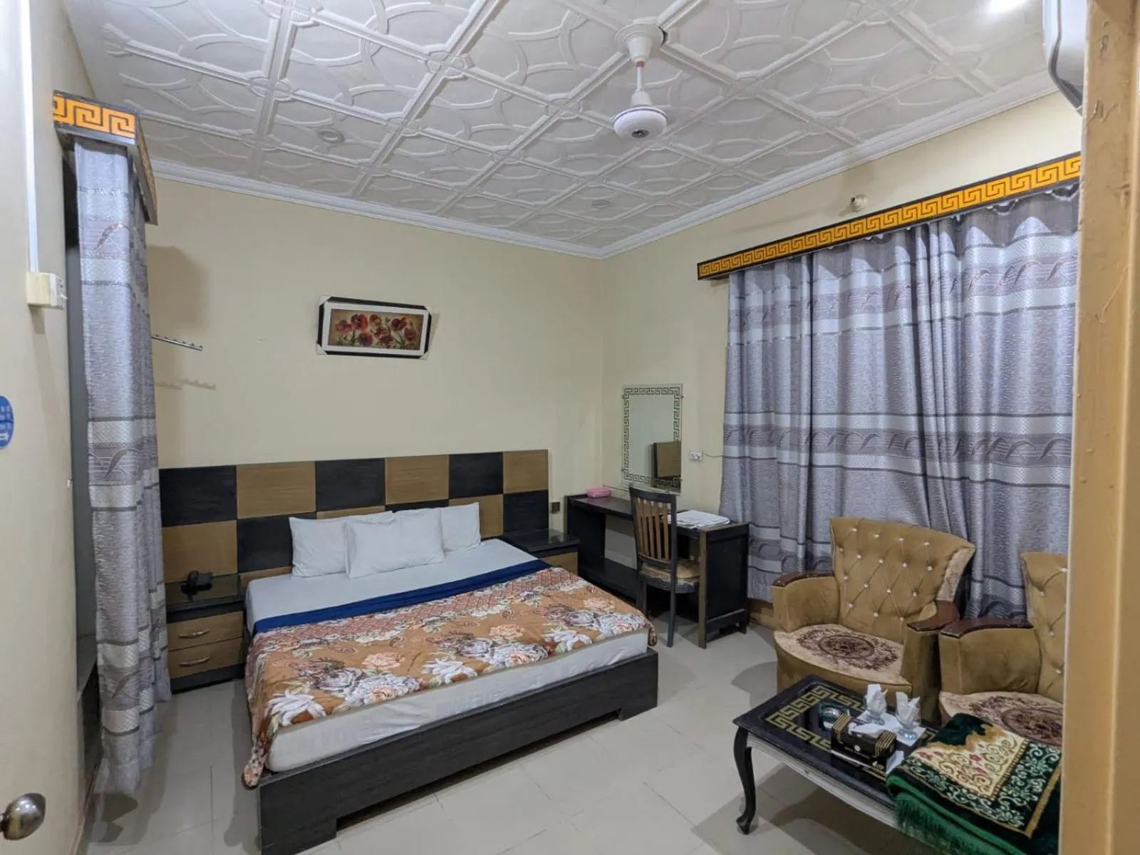 Bed in Hotel Royal Star