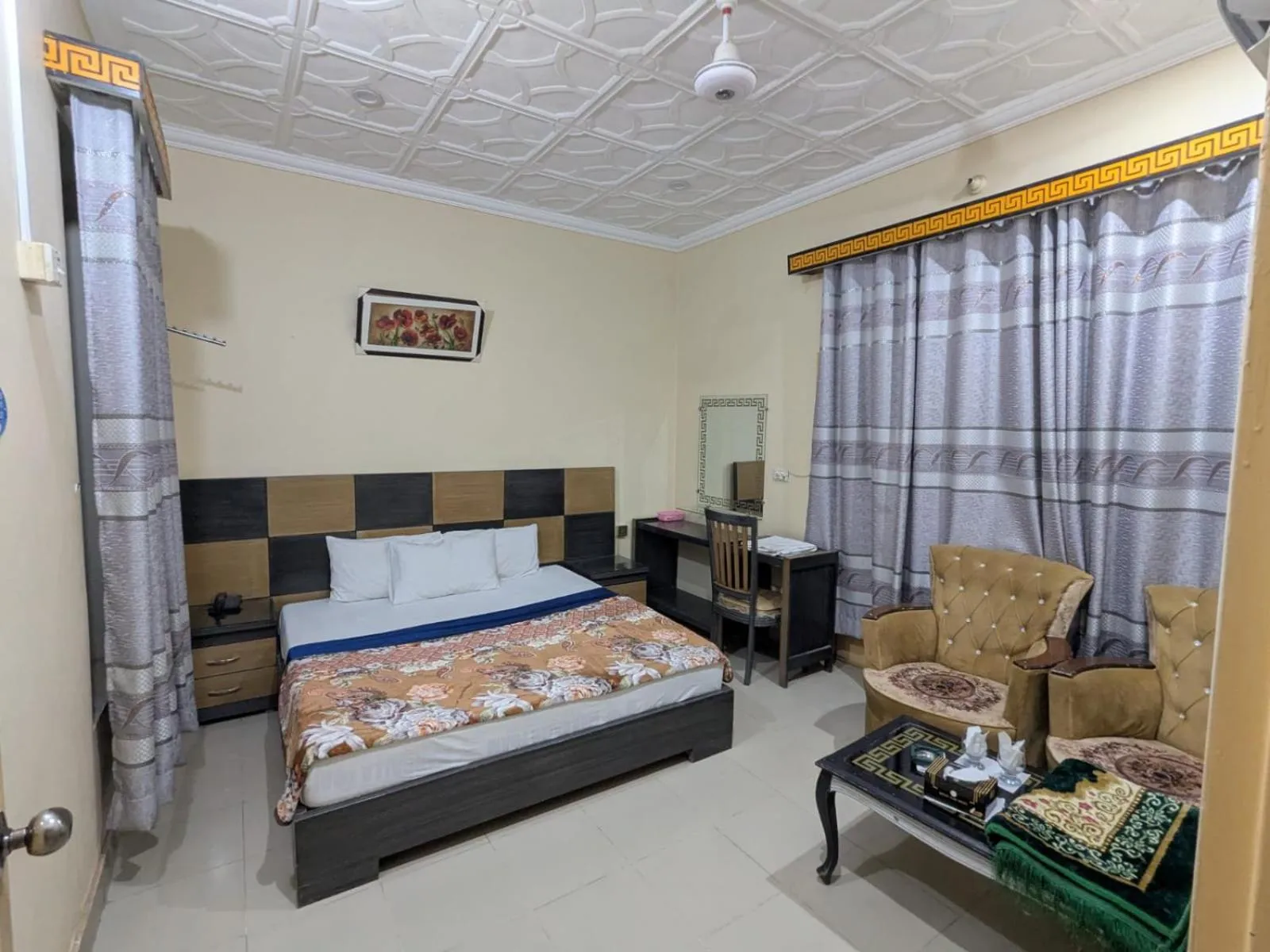 Bed in Hotel Royal Star