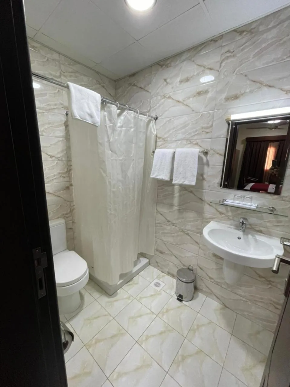 Shower in ROYAL HOTEL