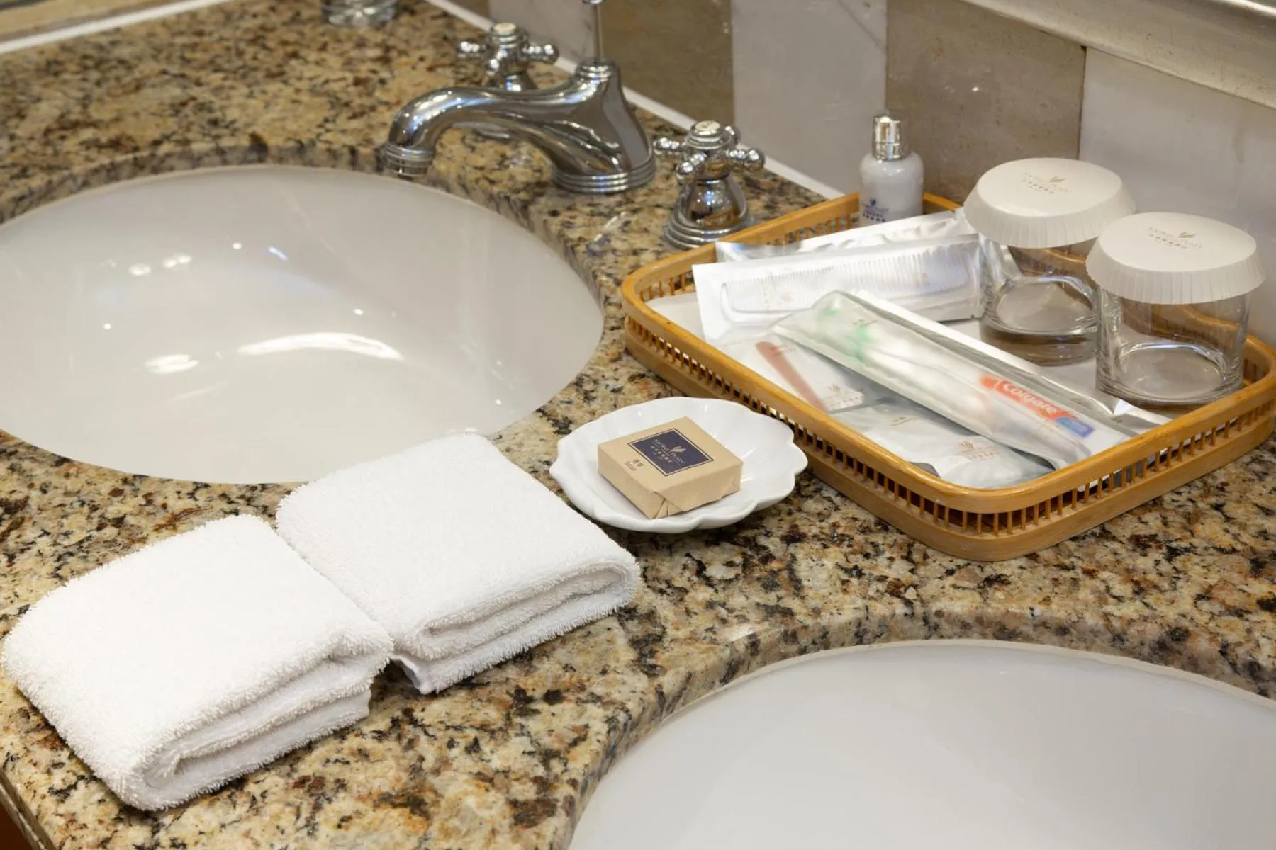 Bathroom in Kai Wah Plaza Hotel