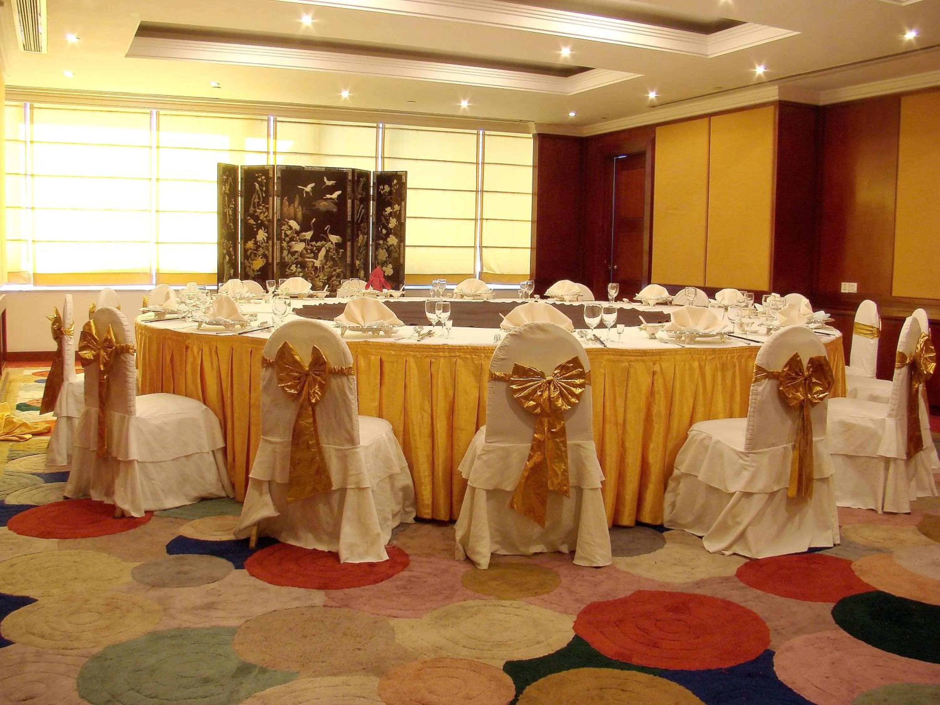 Restaurant/places to eat, Banquet Facilities in Kai Wah Plaza Hotel