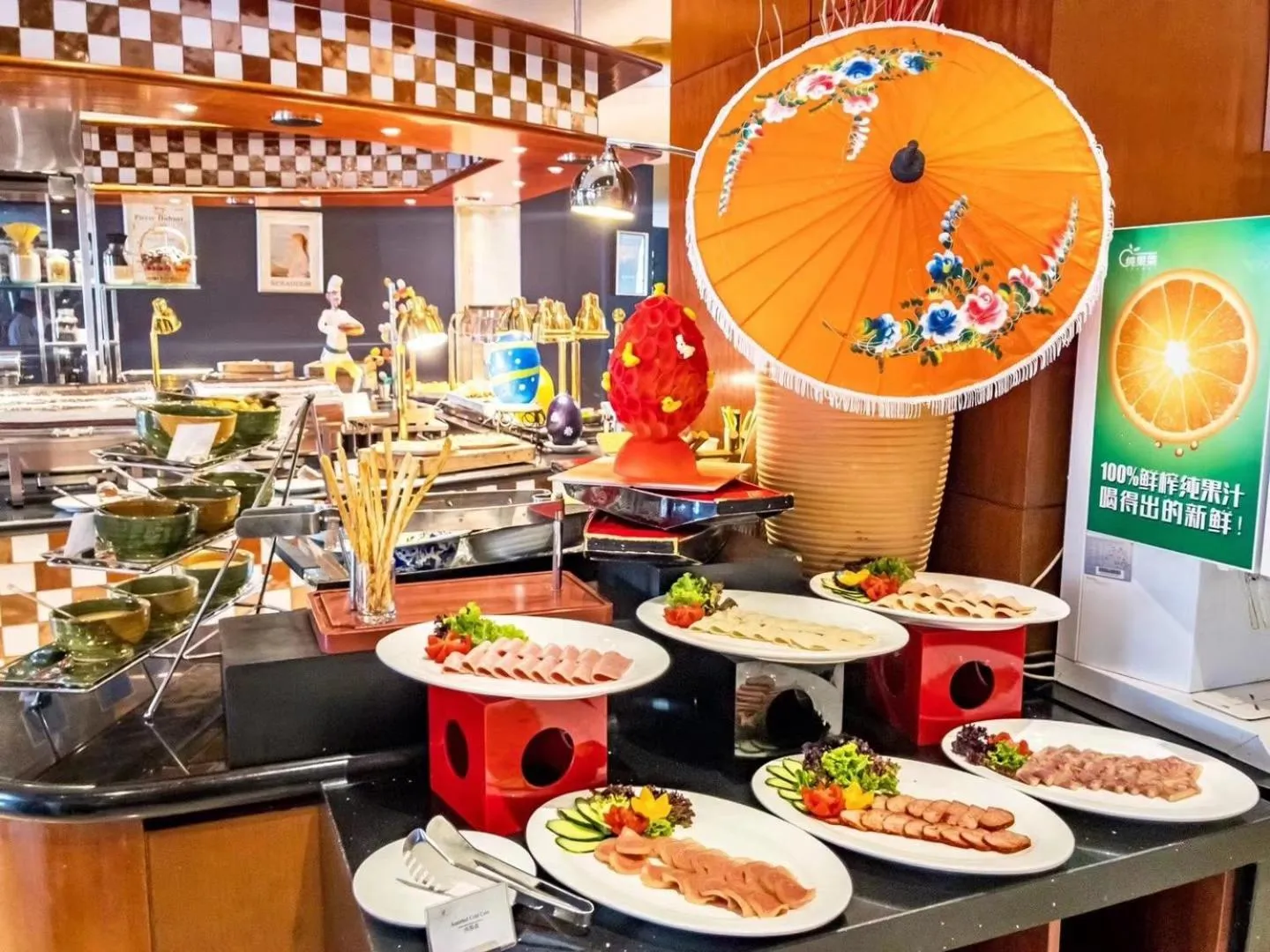 Restaurant/places to eat in Kai Wah Plaza Hotel