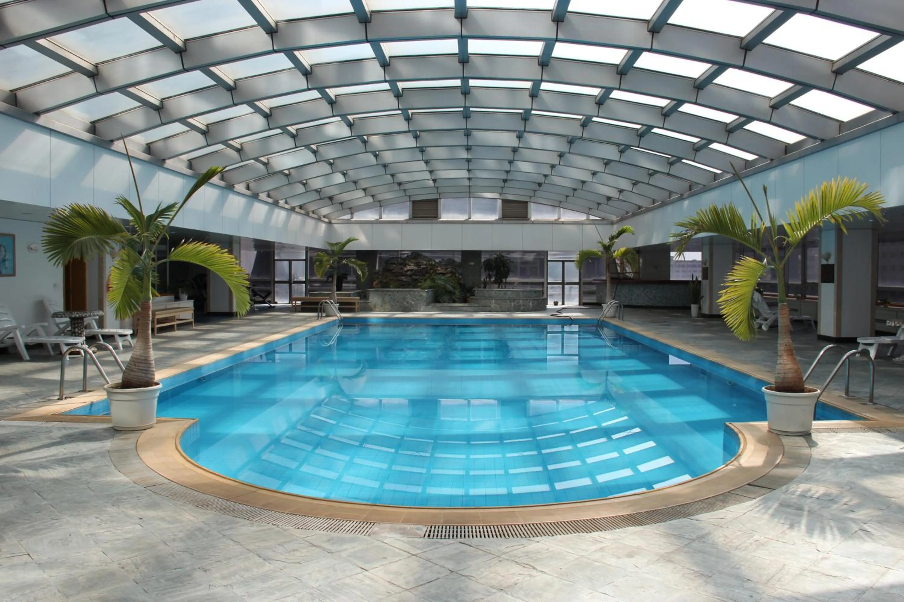 Swimming Pool in Kai Wah Plaza Hotel